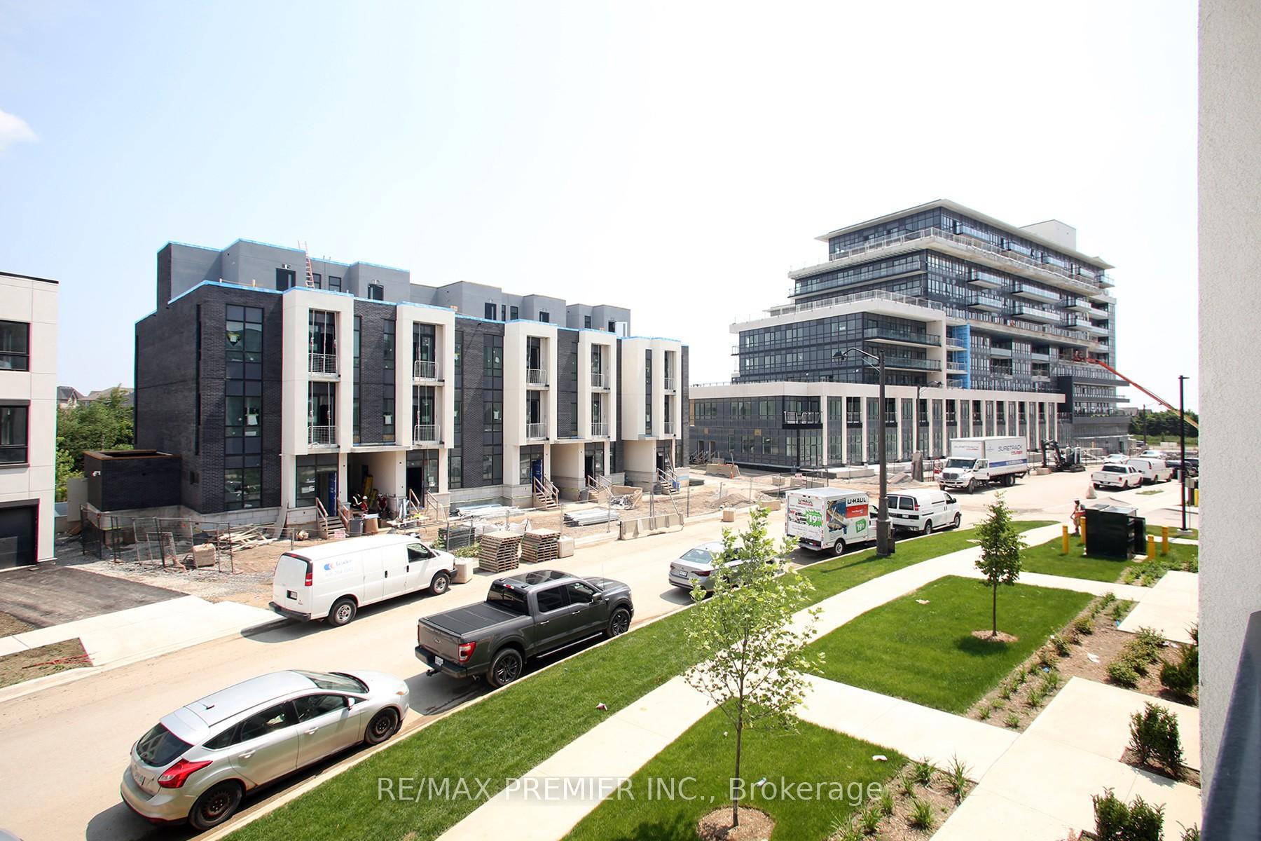 2 Bedrooms Condo at 3020 Trailside, Oakville For sale