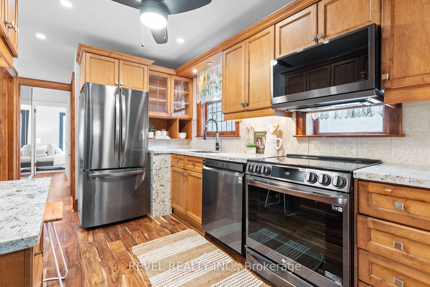 8 Sunnybrook Road