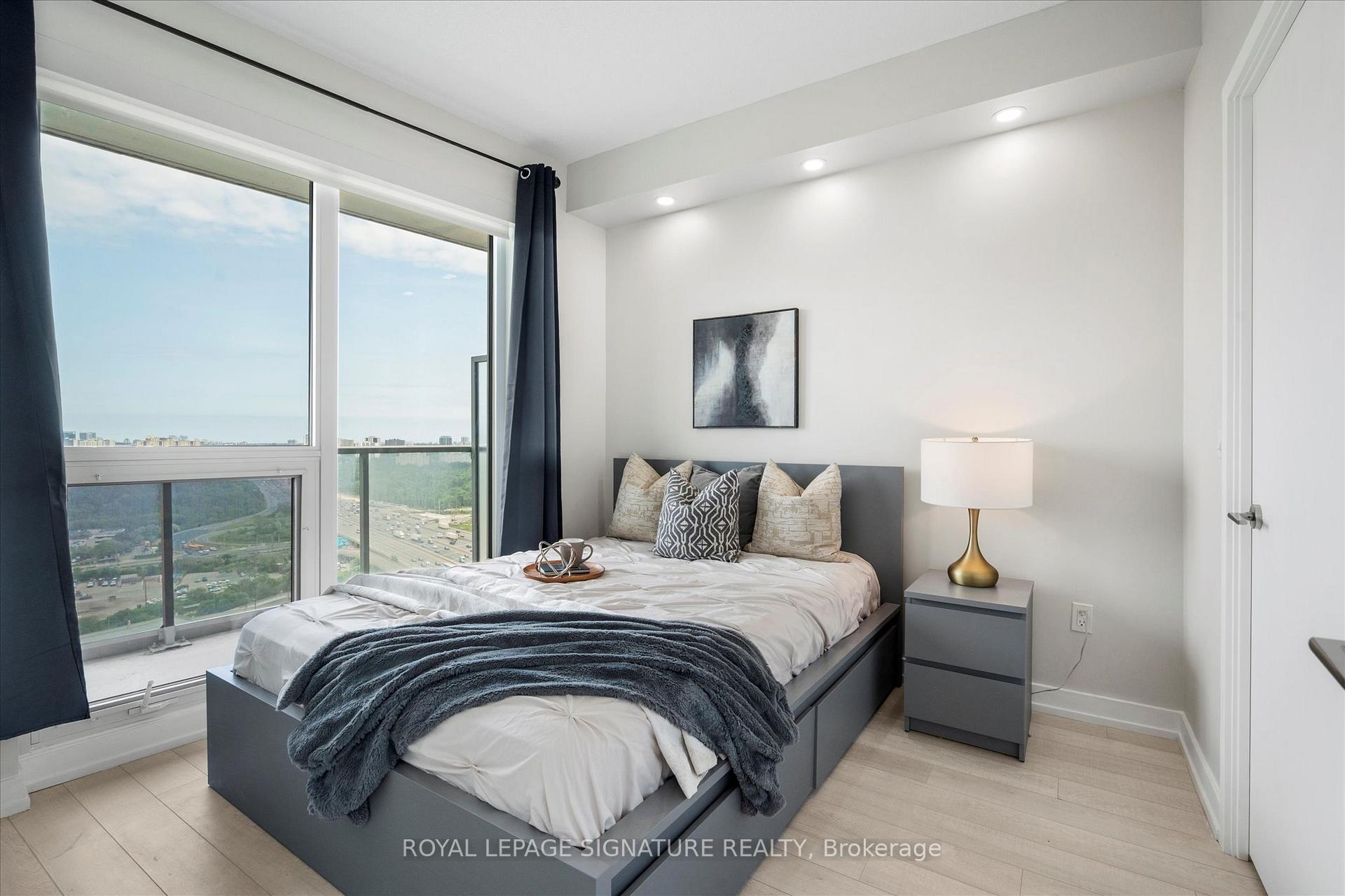 2 Bedrooms Condo at 117 McMahon, Toronto For sale
