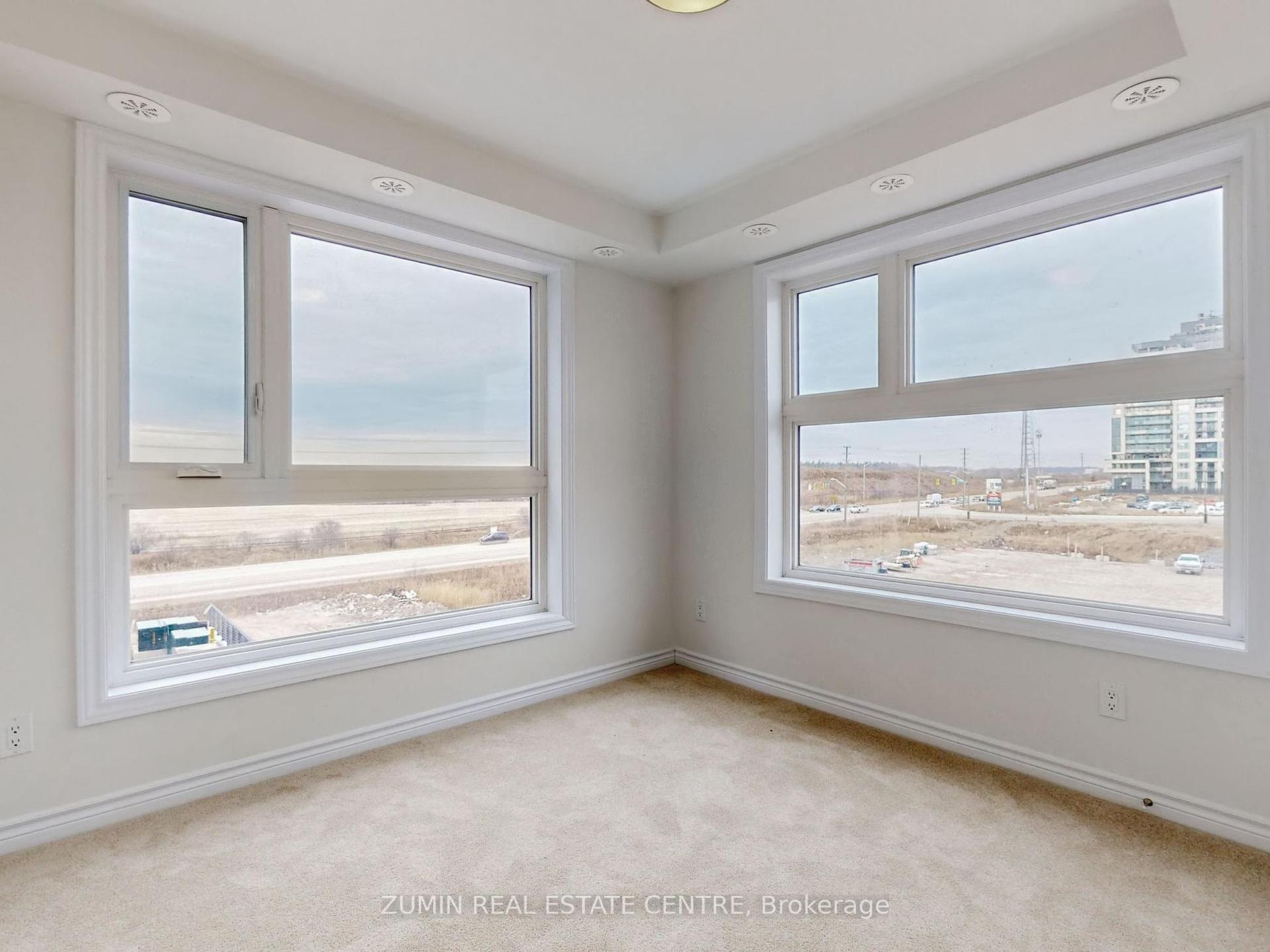 2 Bedrooms Condo at 349 Wheat Boom, Oakville For sale