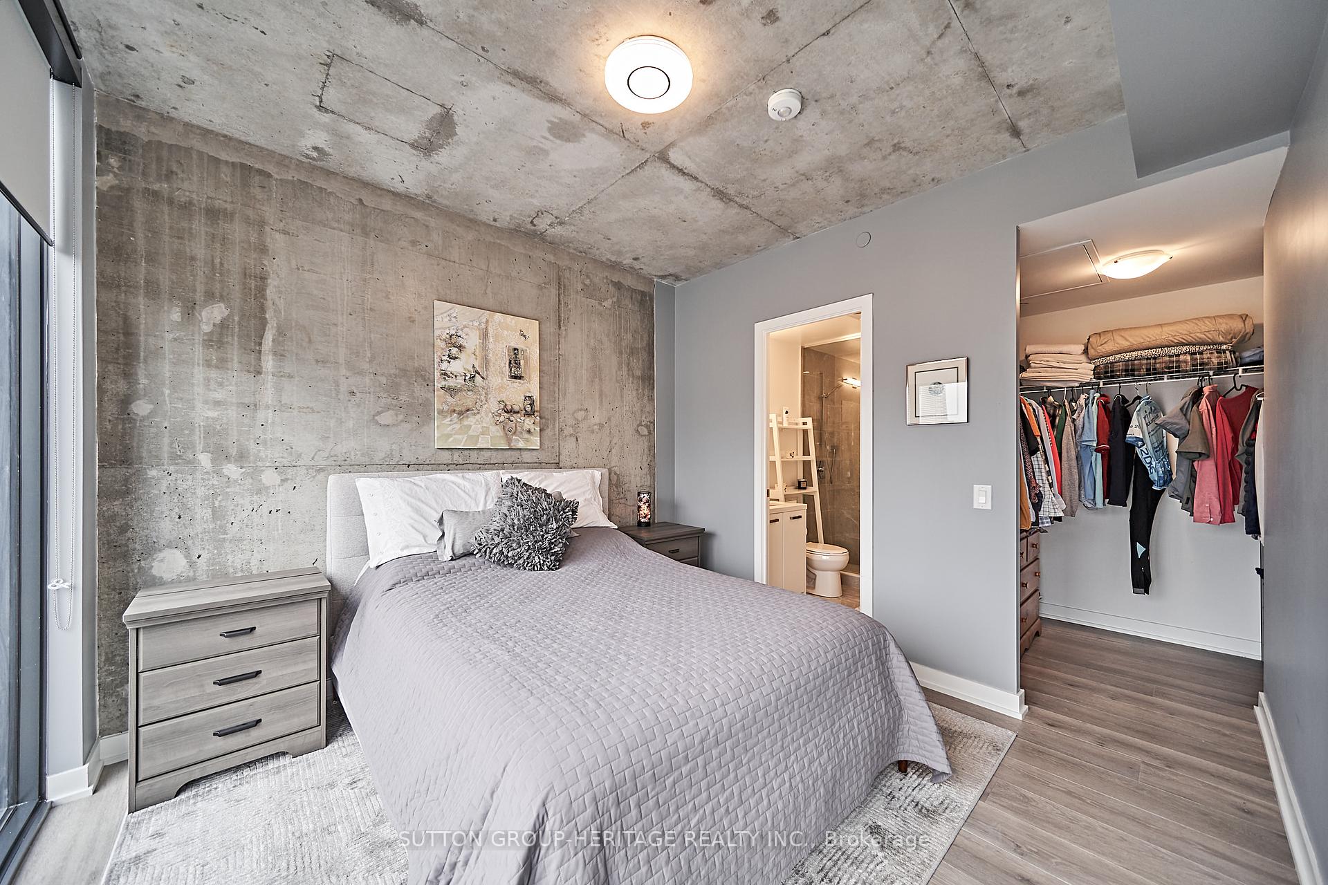 3 Bedrooms Condo at 55 Ontario,  Toronto For sale