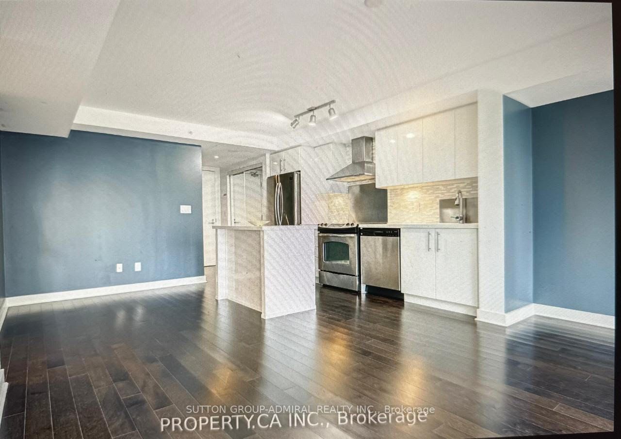 58 Orchard View Boulevard, #907