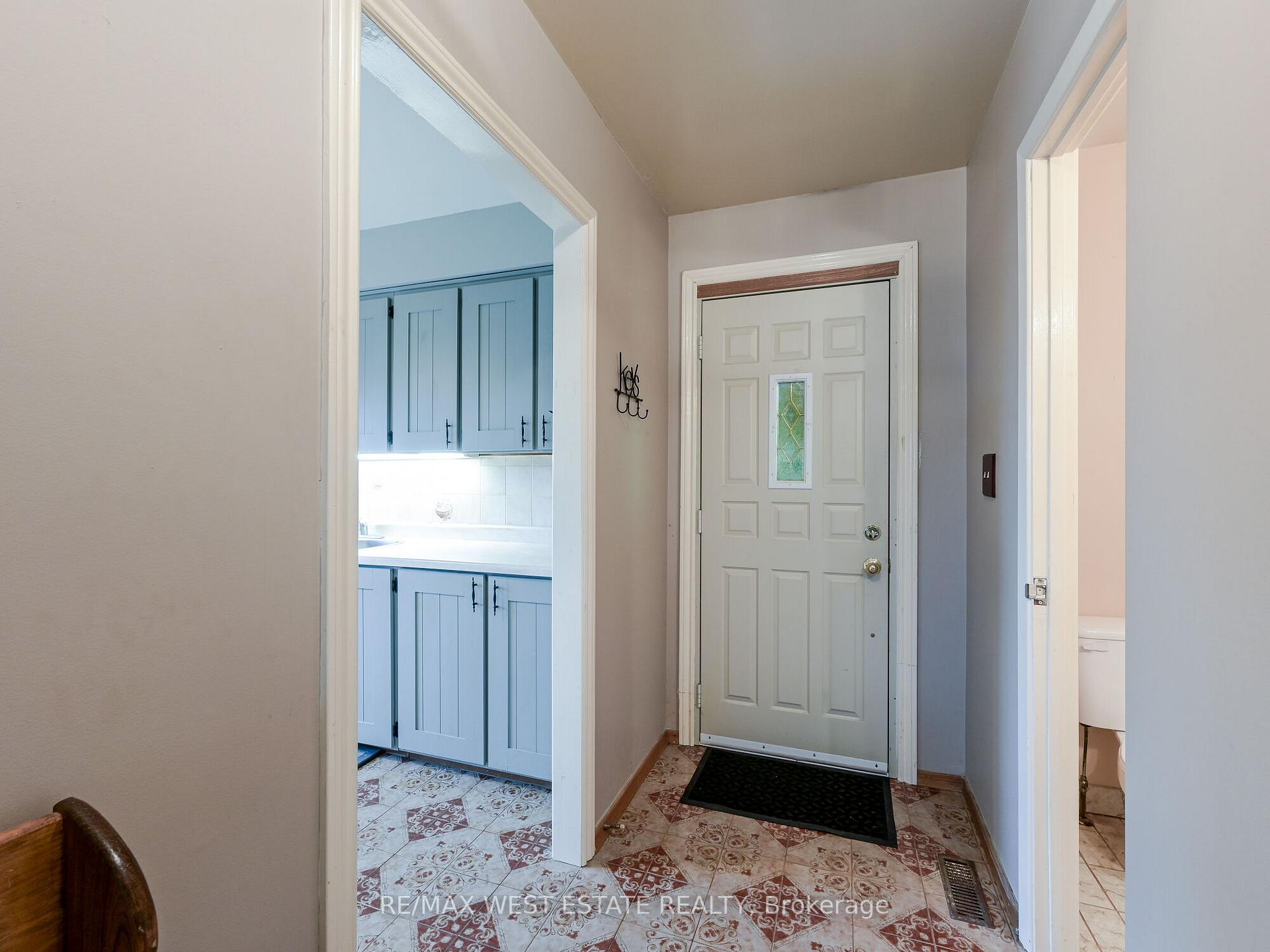 4 Bedrooms Condo at 3665 Flamewood,  Mississauga For sale