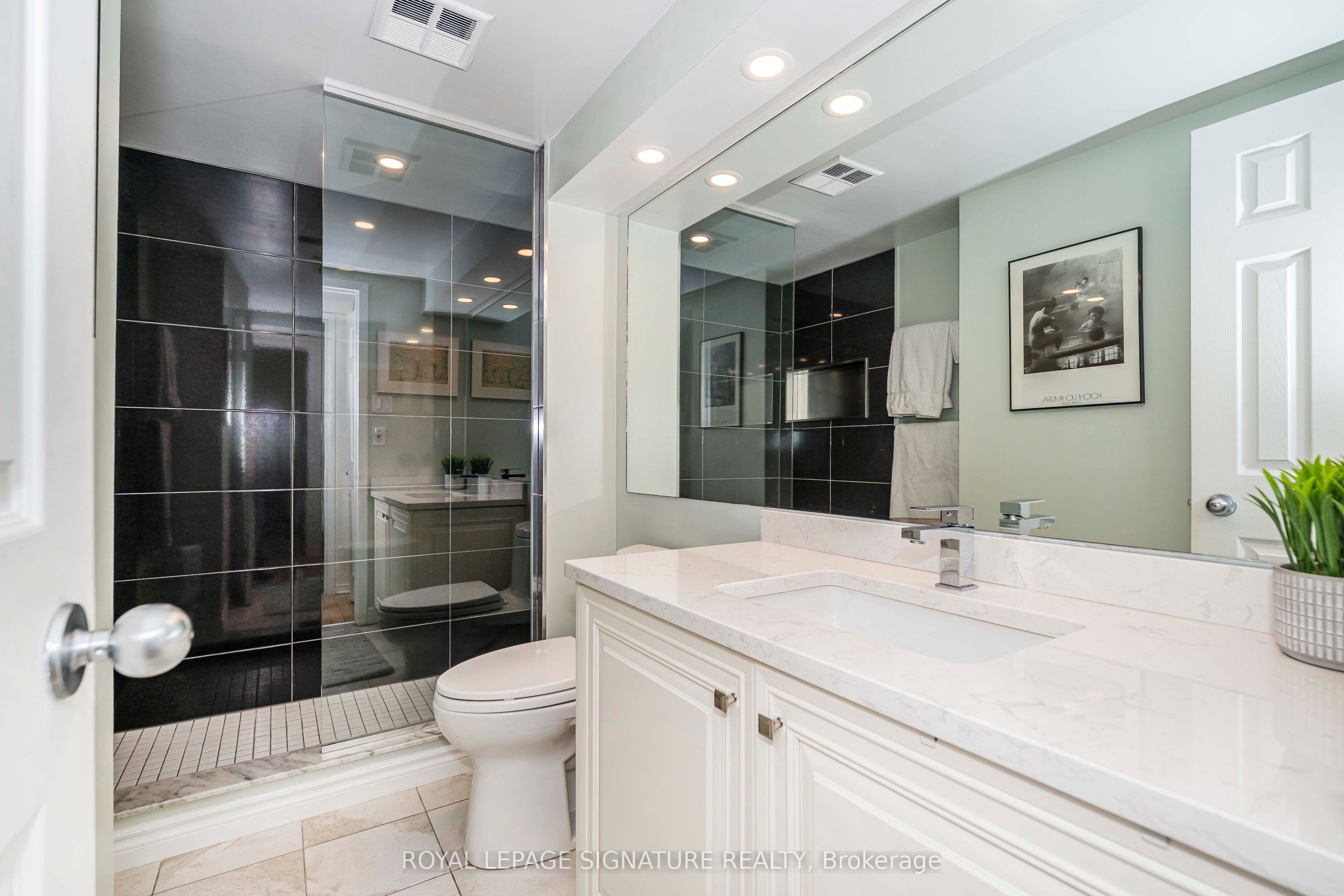 99 Harbour Square, #1812