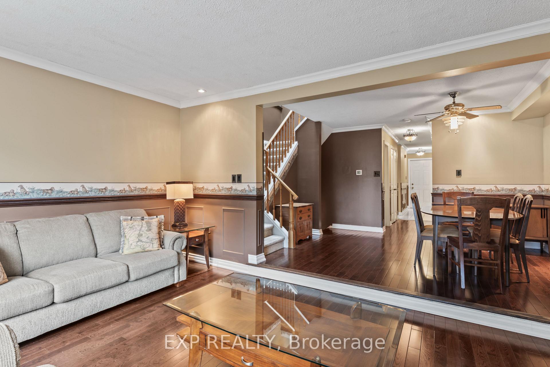 3 Bedrooms Condo at 2205 South Millway,  Mississauga For sale