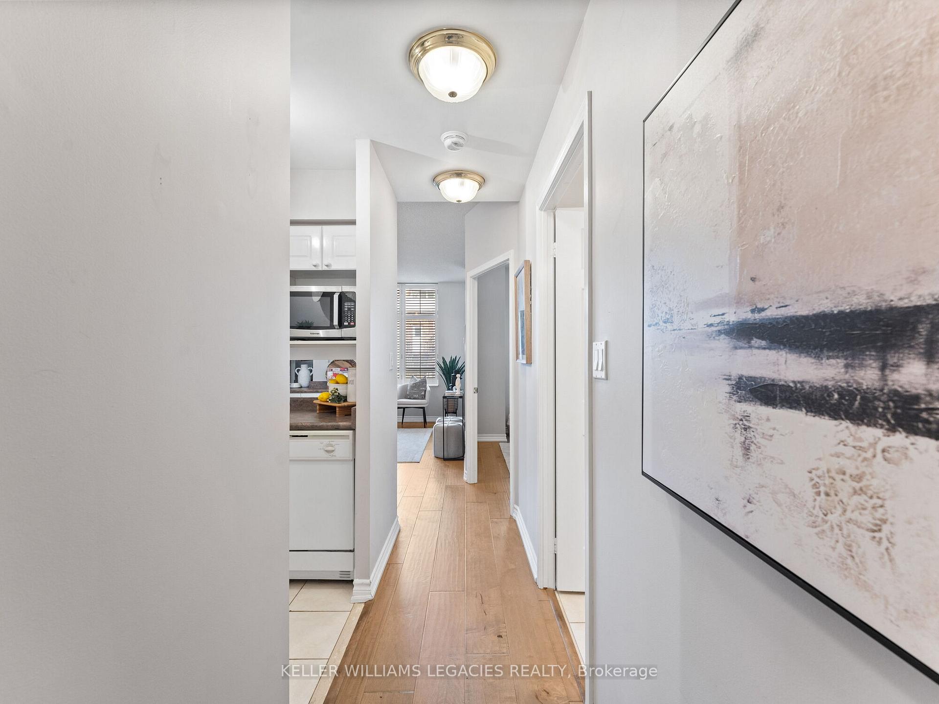 1 Bedroom Condo at 39 Jarvis, Toronto For sale