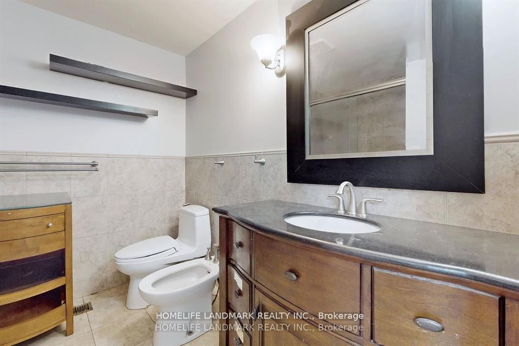 3452 Cherrington Crescent