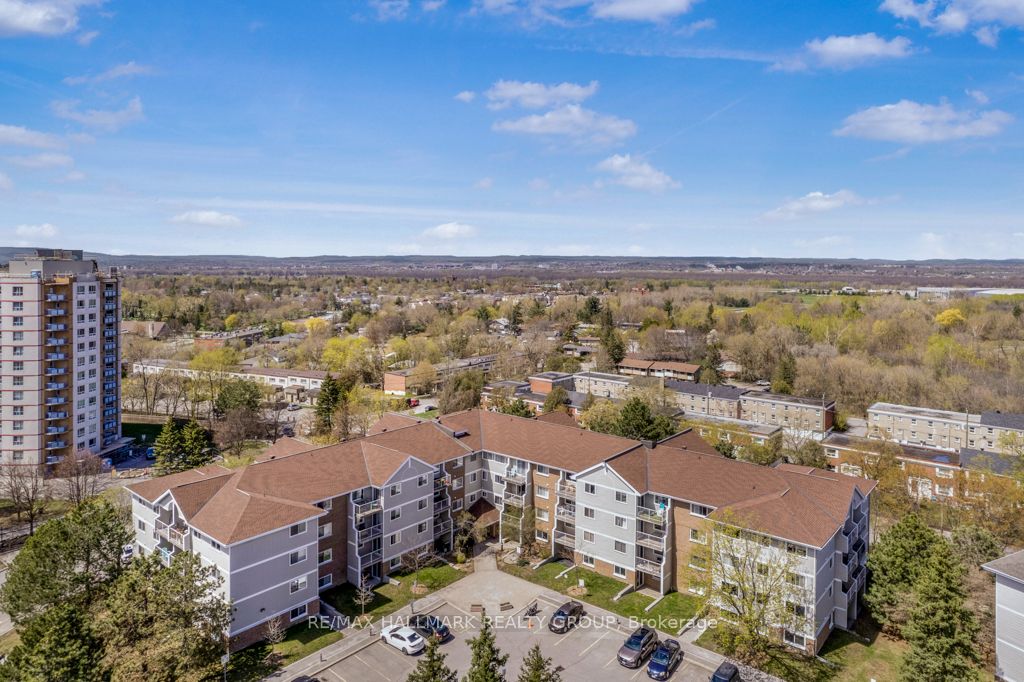 #203 - 270 Brittany Drive, ManorParkCardinalGlenandArea, ON K1K 4M3