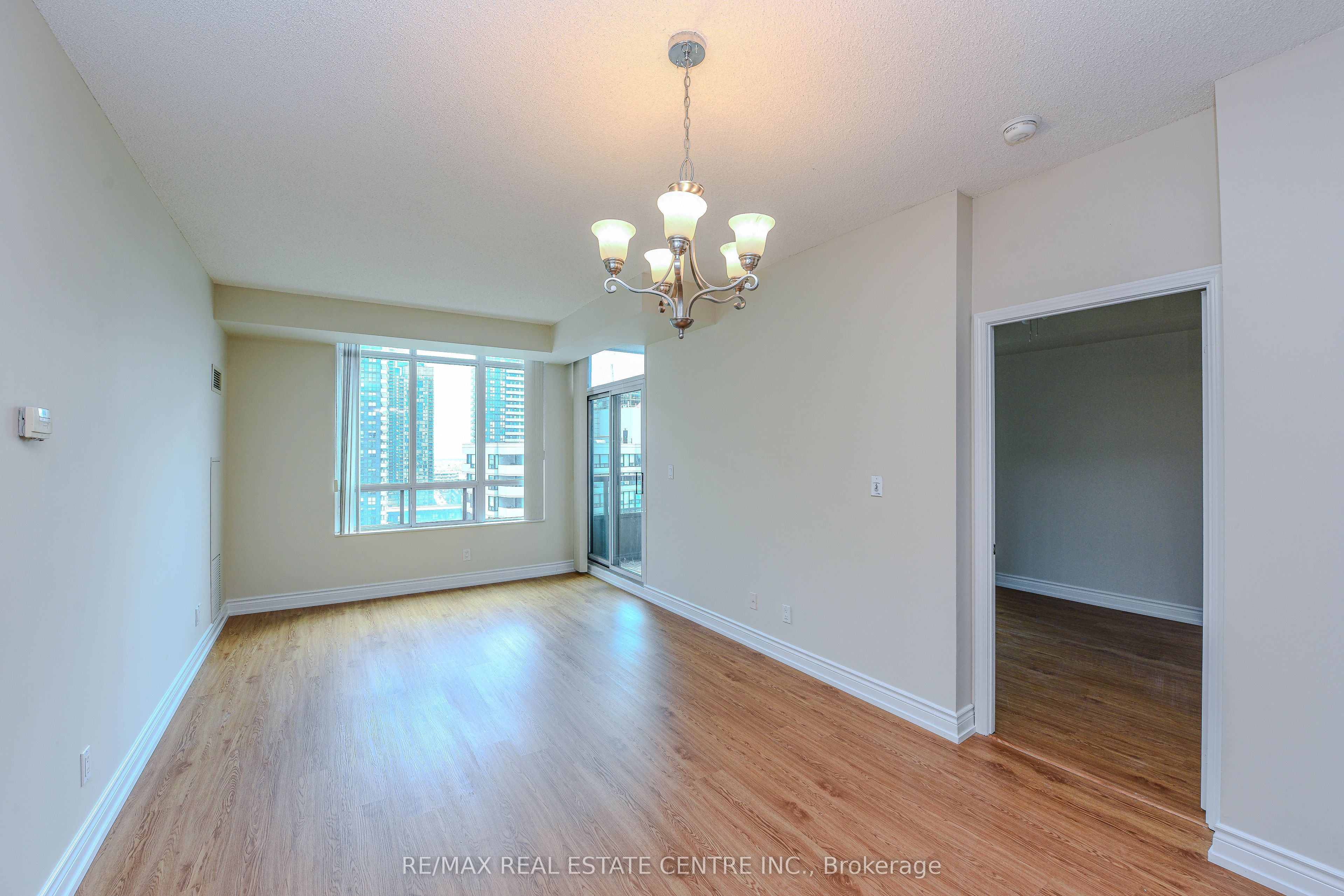 335 Rathburn Road W, #2107