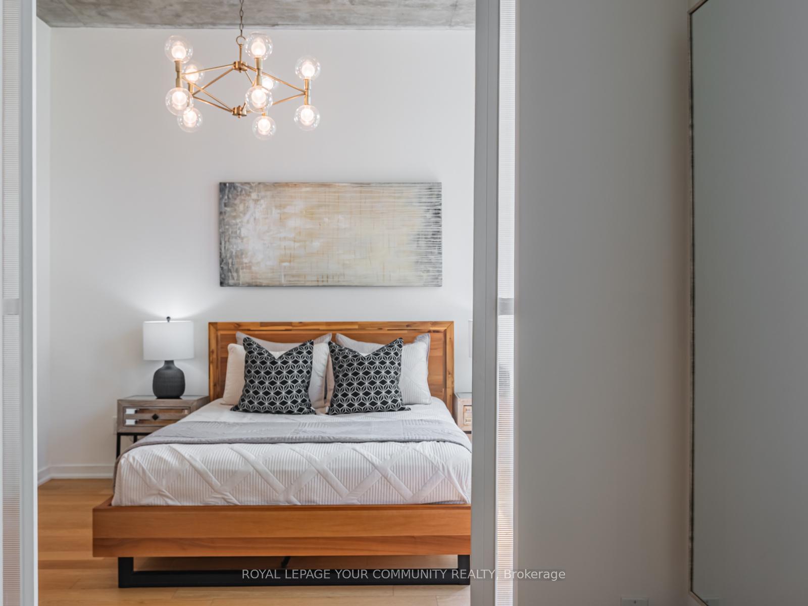 2 Bedrooms Condo at 19 Brant, Toronto For sale
