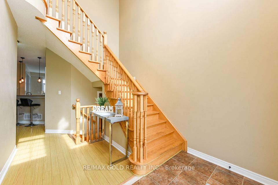 35 Amaranth Crescent, Brampton, ON L7A 0L7