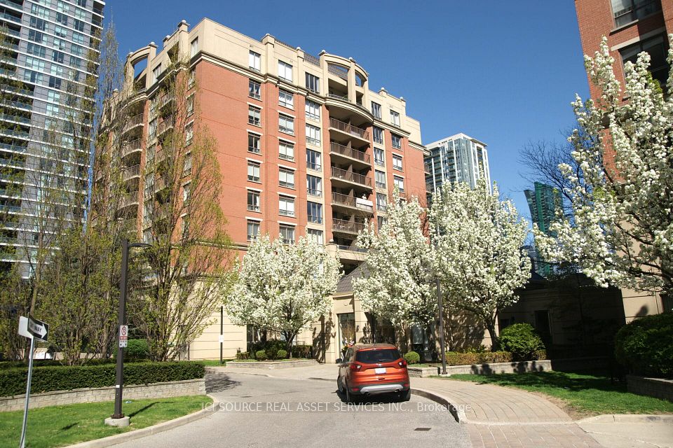 51 Harrison Garden