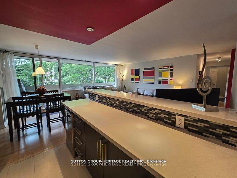 2 Bedrooms Condo at 75 Wynford Heights, Toronto For sale