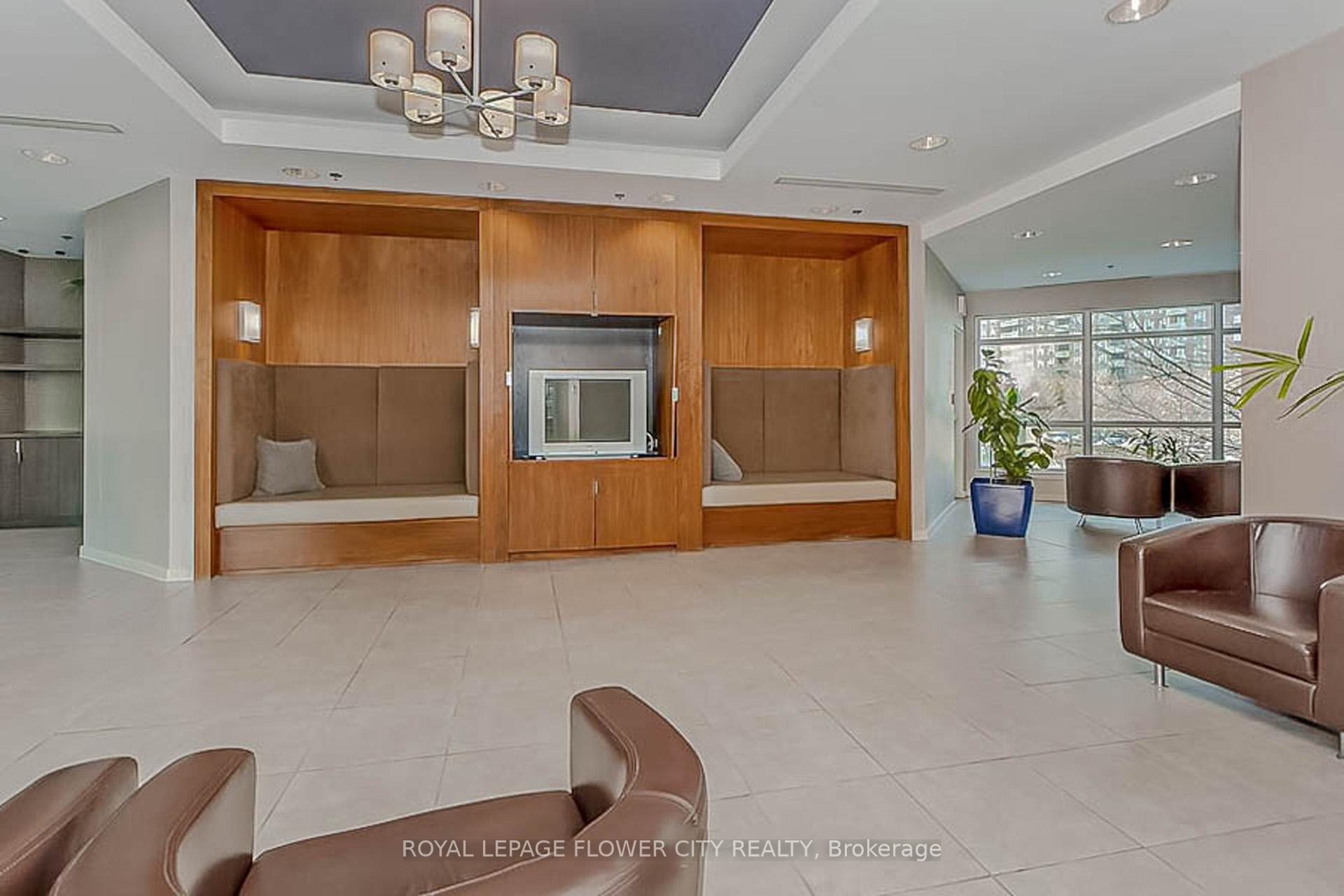 2 Bedrooms Condo at 1 Elm,  Mississauga For sale