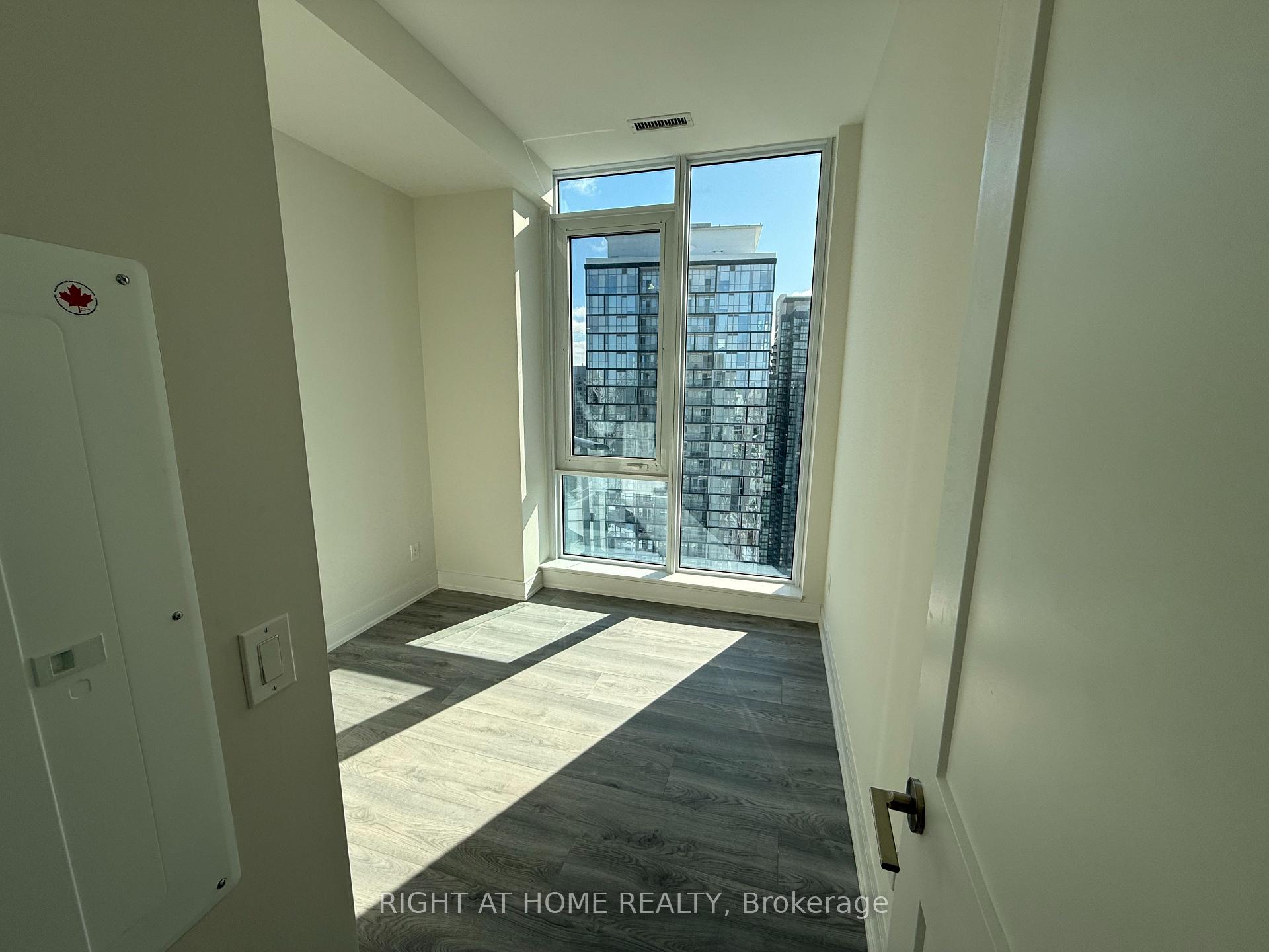 3 Bedrooms Condo at 15 Ellerslie, Toronto For sale
