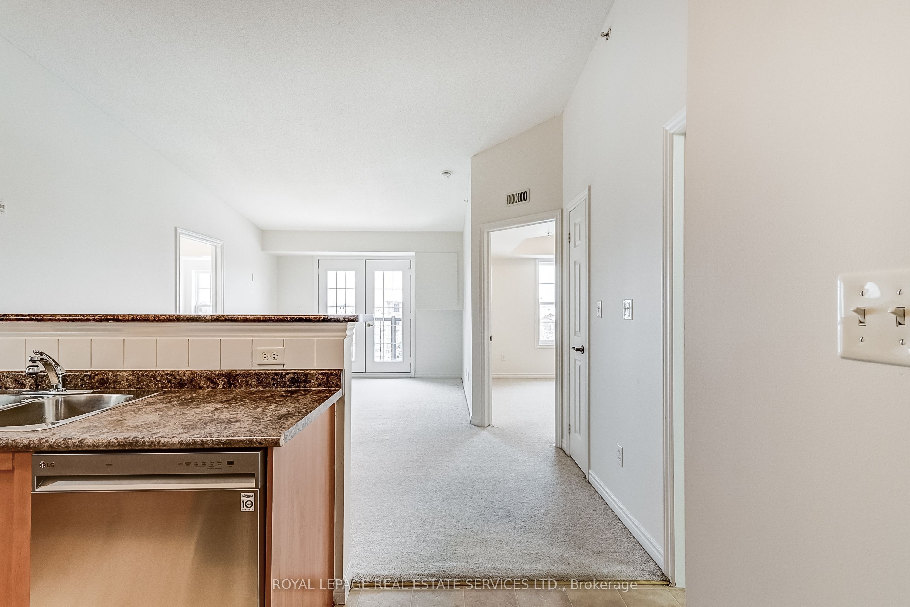 1483 Maple Avenue, #409