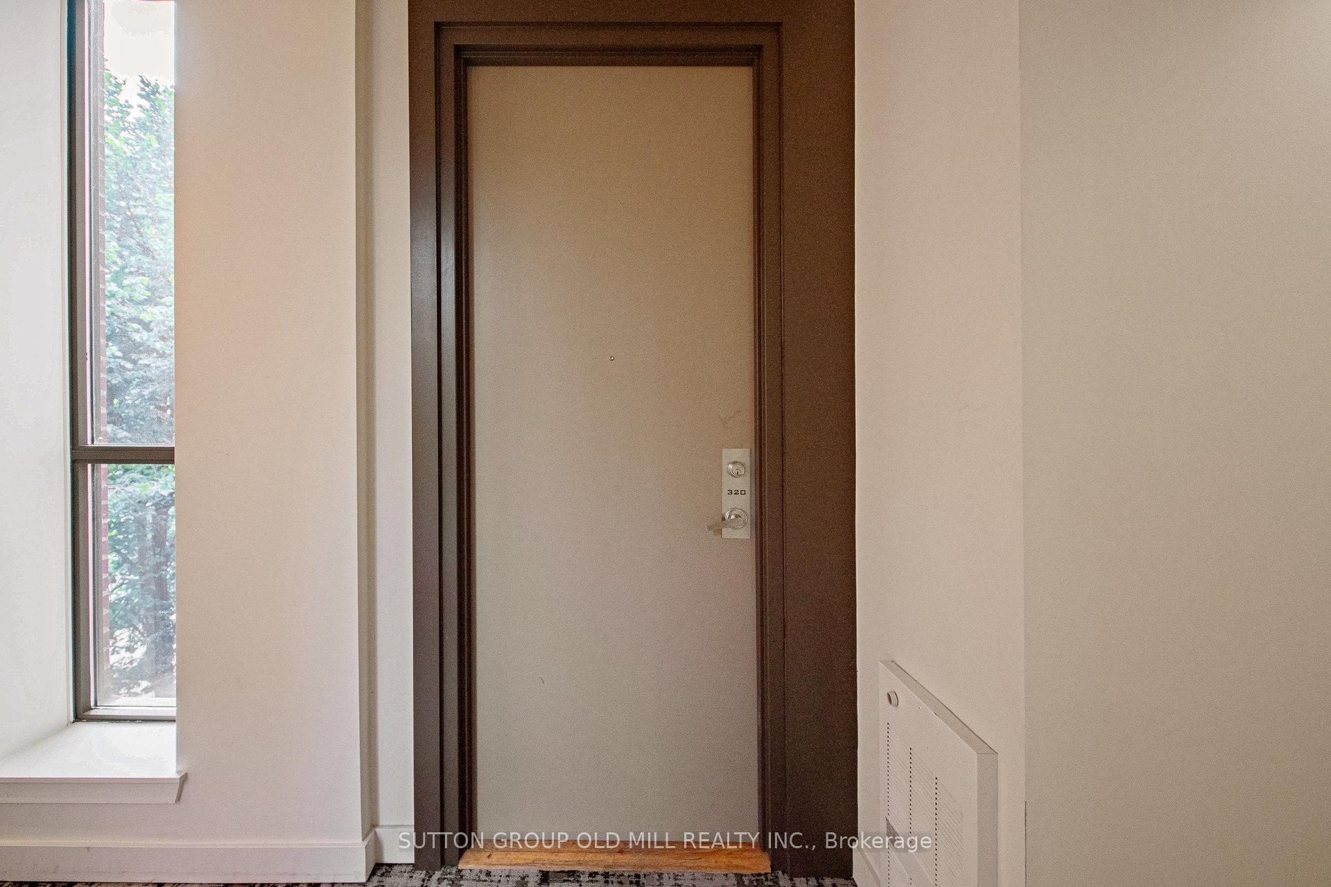 2 Bedrooms Condo at 62 Niagara, Toronto For sale