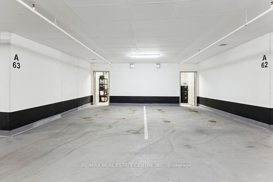 2 Side By Side Parking w/2 Storage Rooms 