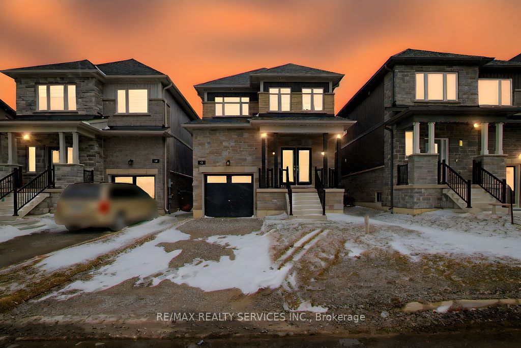 38 Barnyard Trail