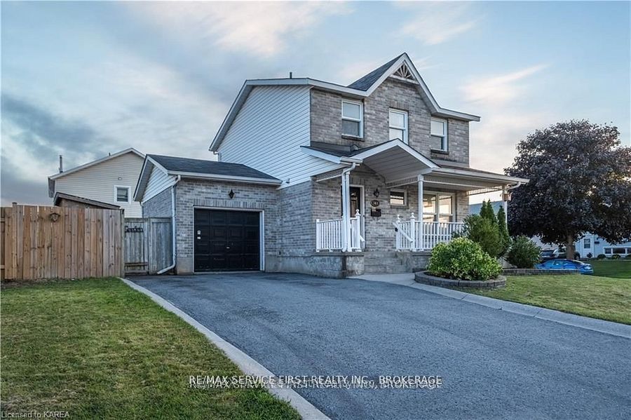 363 Waterloo