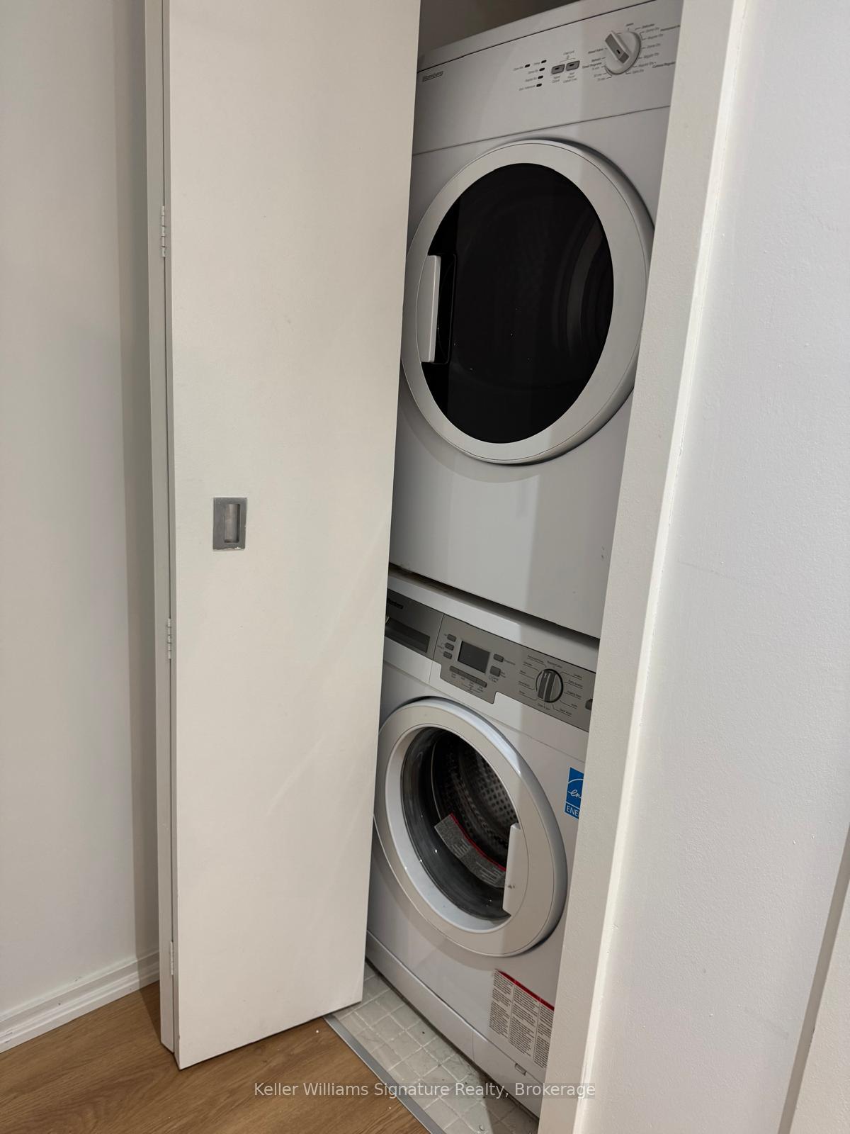 1 Bedroom Condo at 5 St. Joseph, Toronto For sale