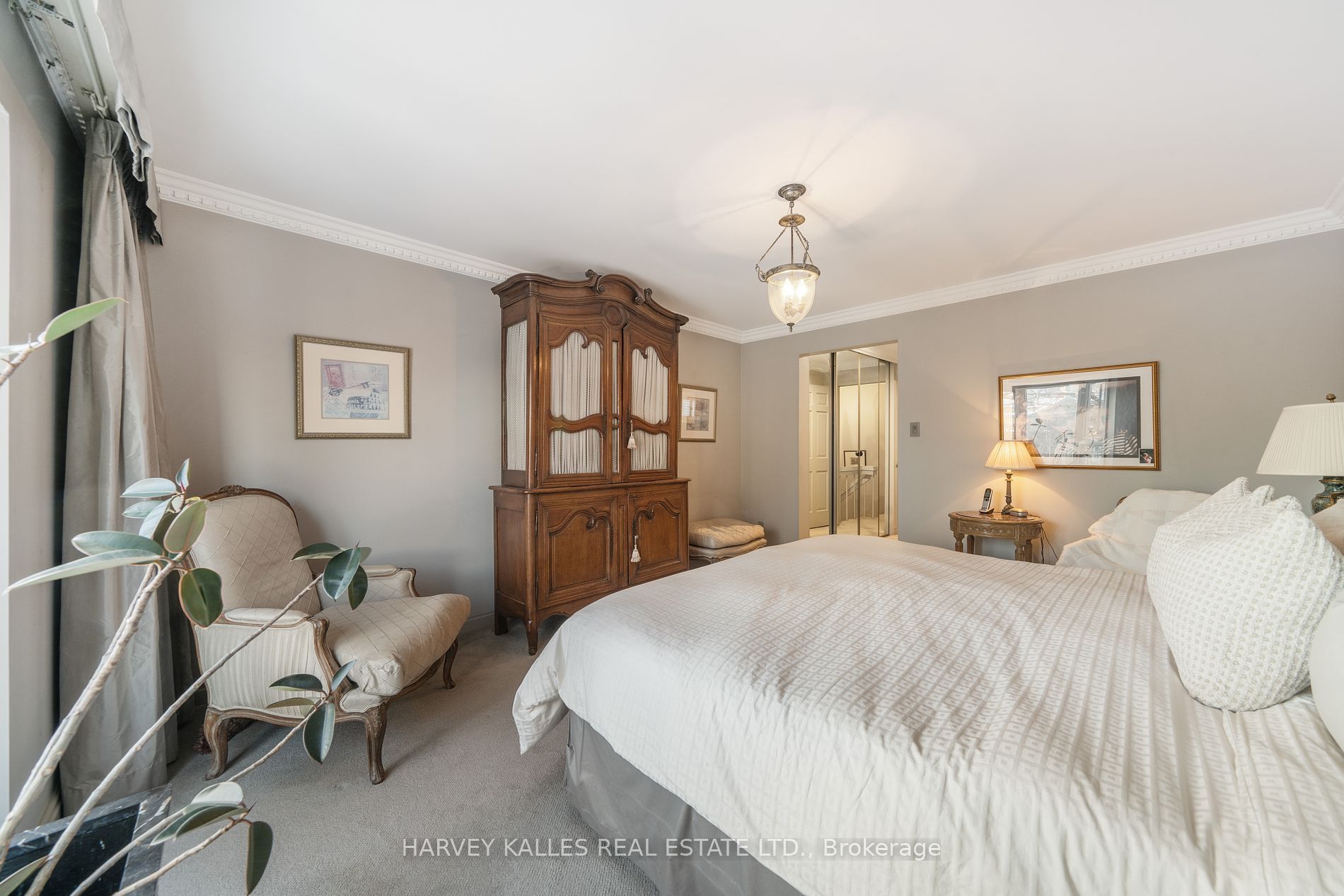 46 Clarendon Avenue