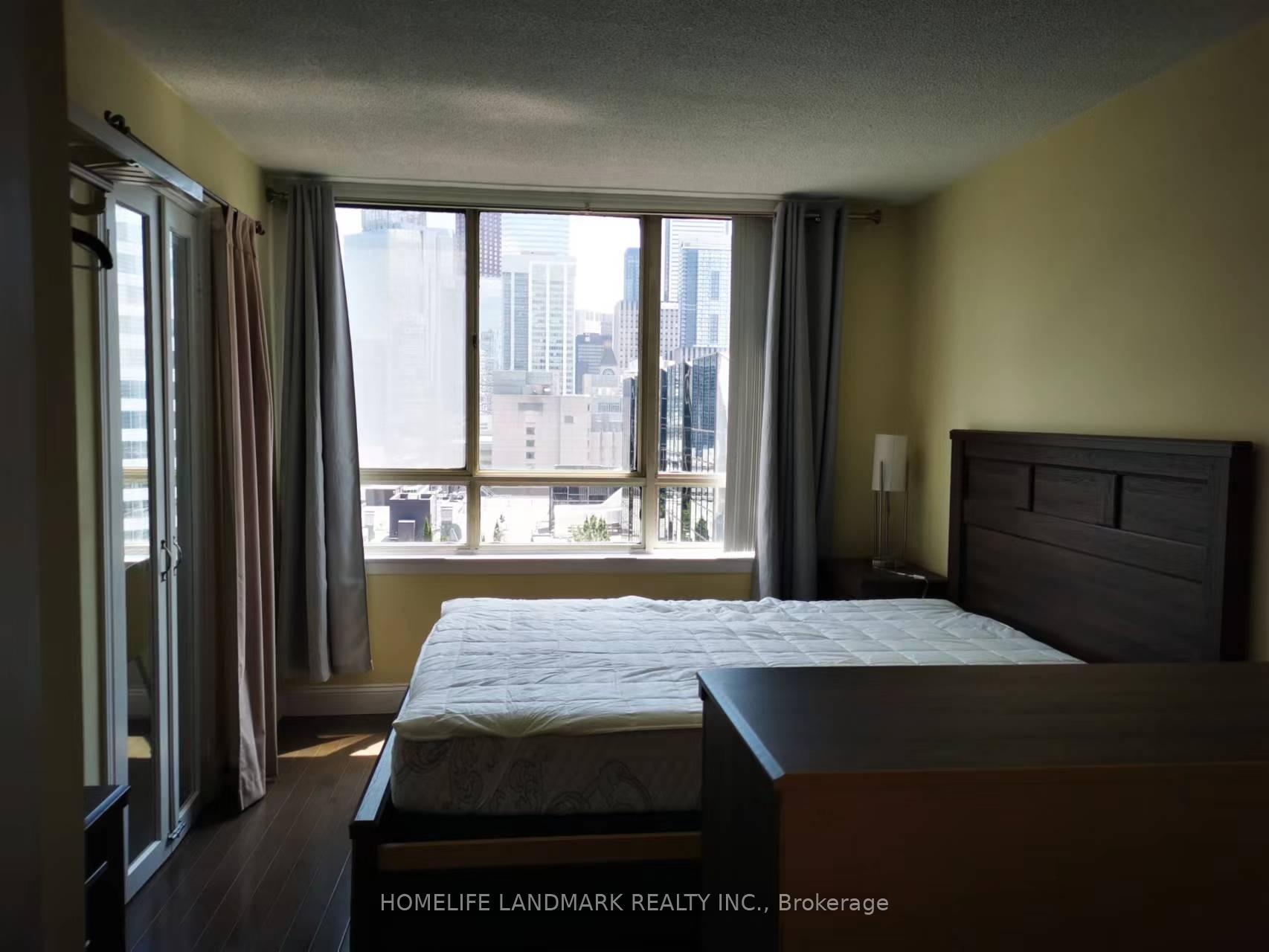 2 Bedrooms Condo at 633 Bay, Toronto For sale