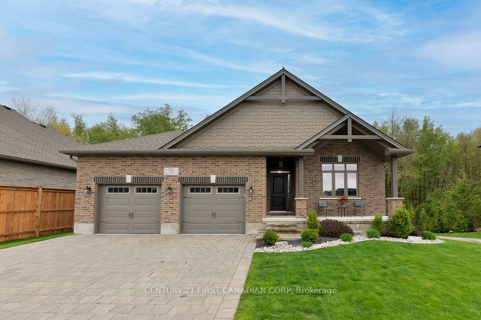 52 Kemp Crescent, Strathroy-Caradoc, ON N7G 0G3