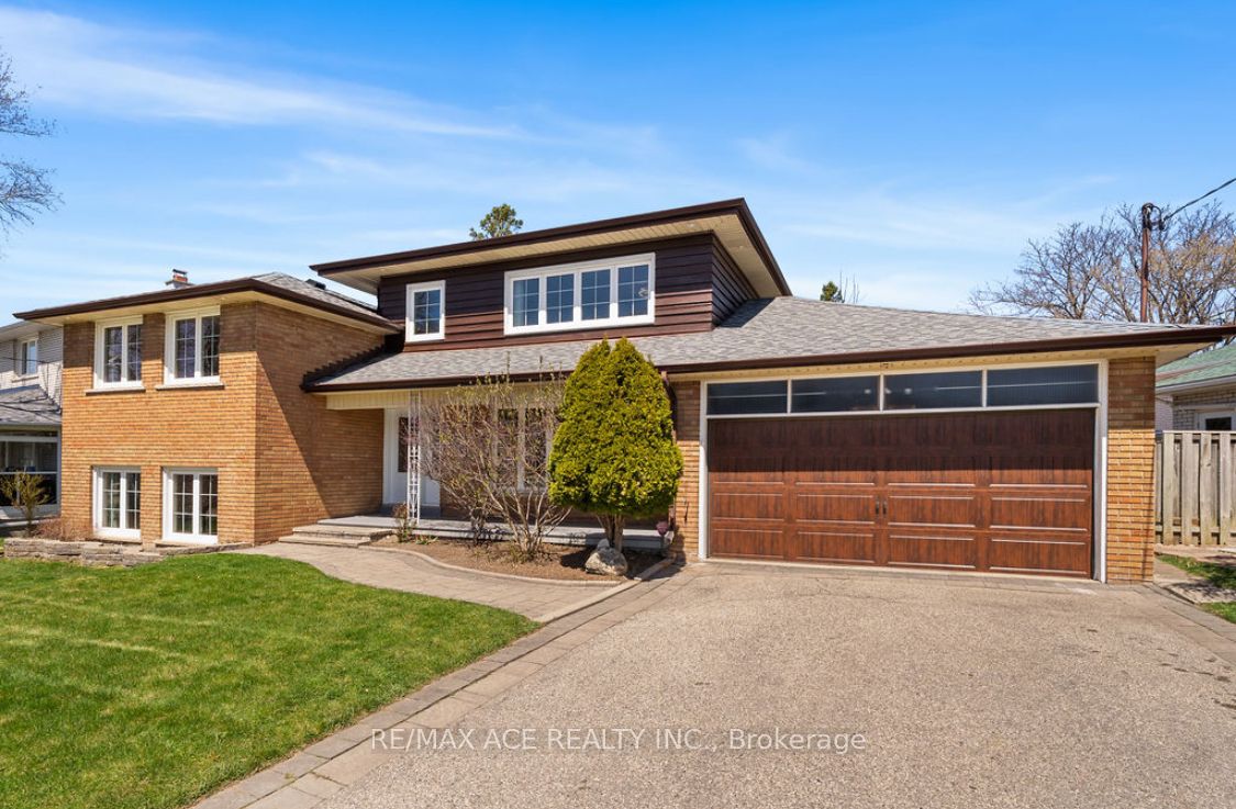 6 Oldborough Circle