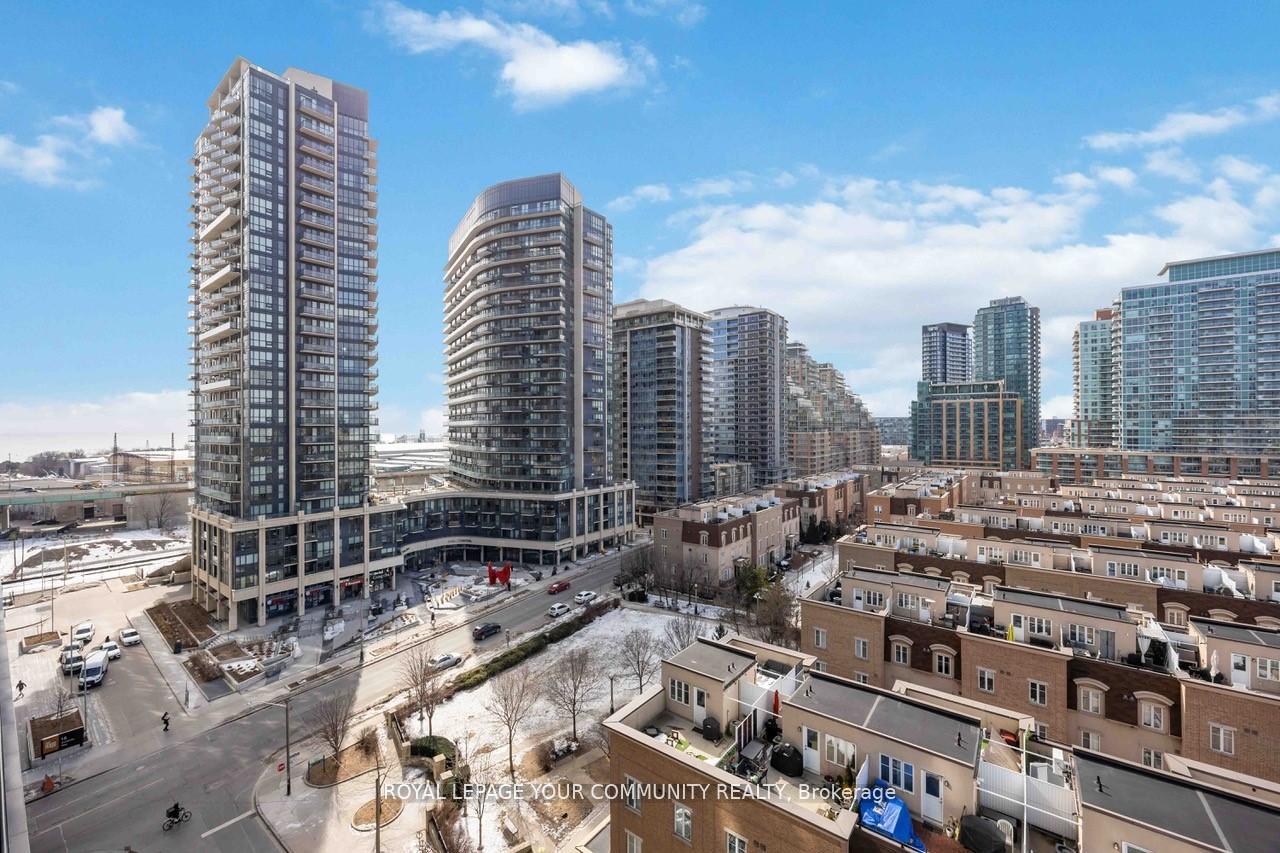 2 Bedrooms Condo at 19 Western Battery, Toronto For sale
