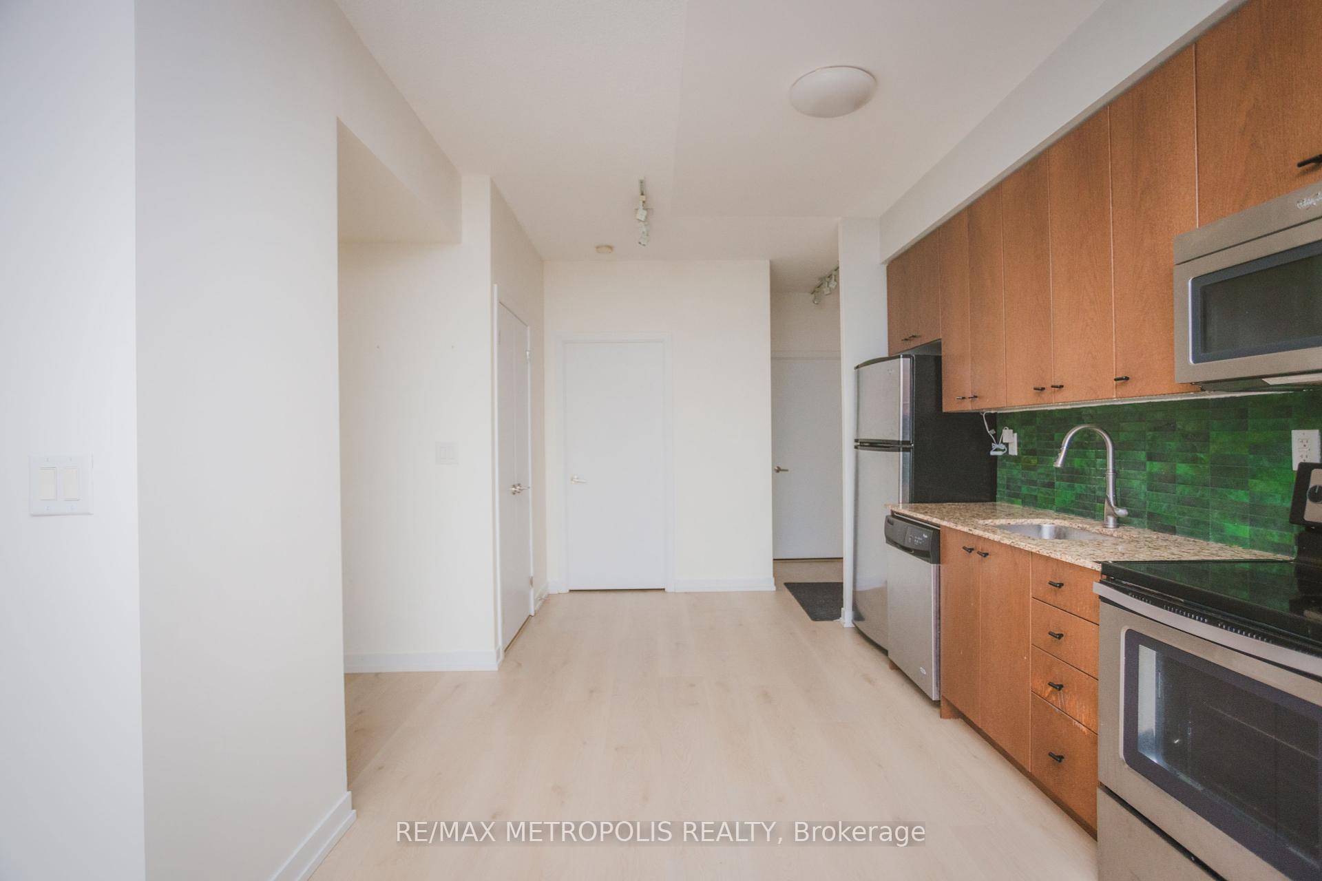1 Bedroom Condo at 5101 Dundas,  Toronto For sale