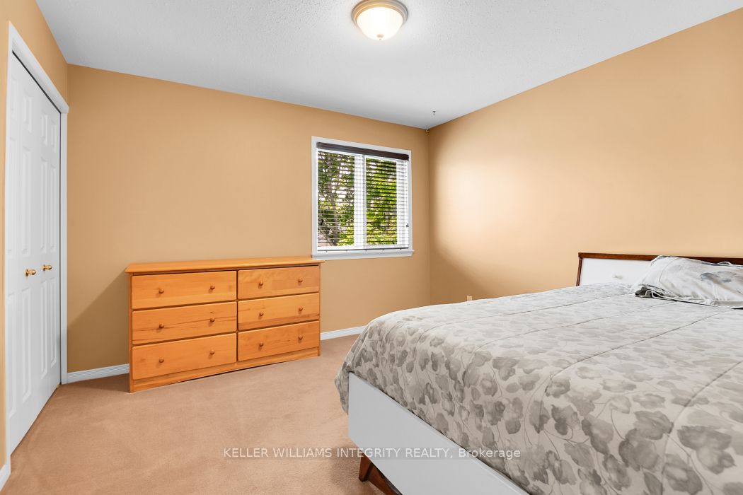1042 Rocky Harbour Crescent
