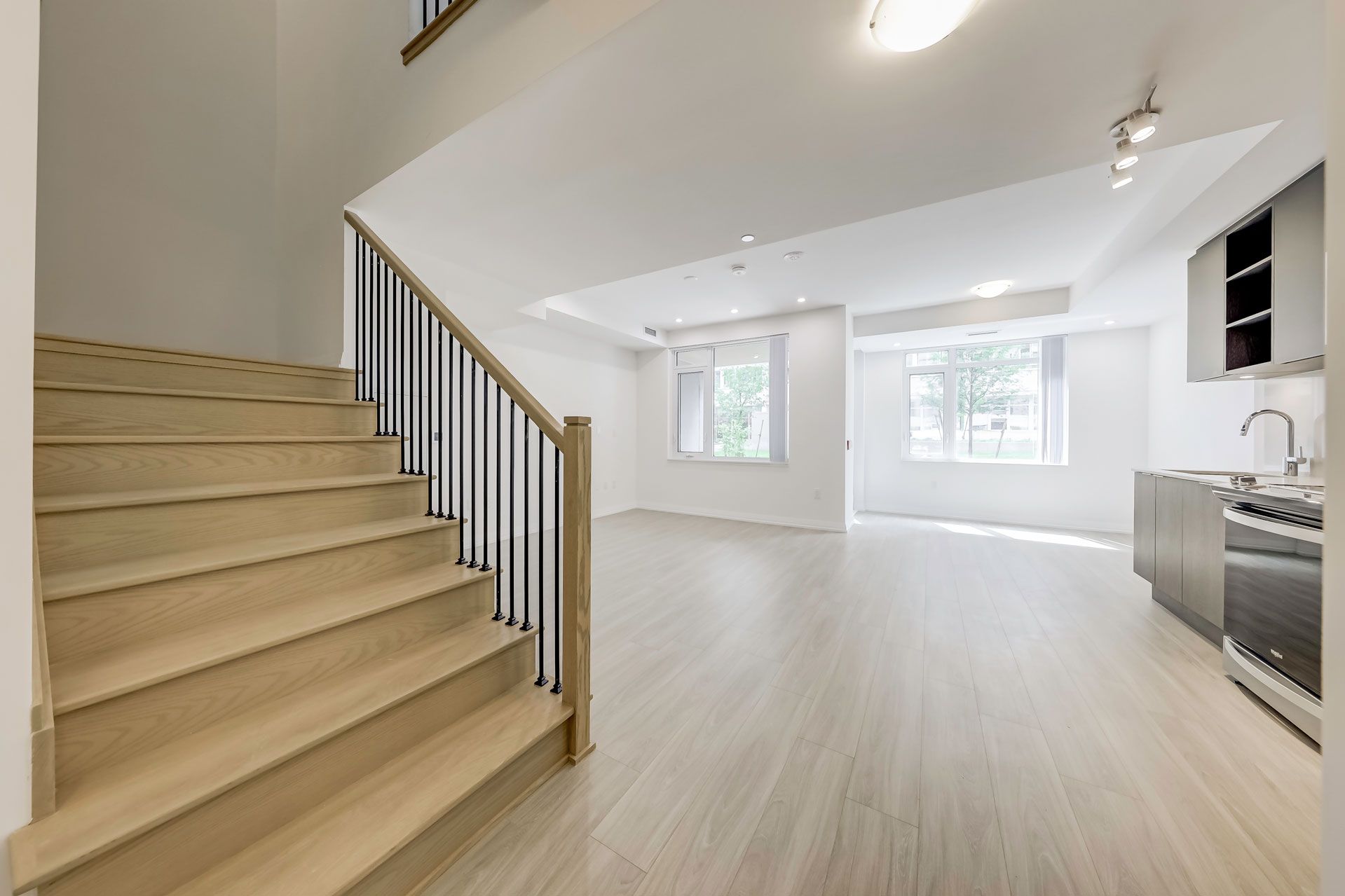 50 Dunfield Avenue TH116