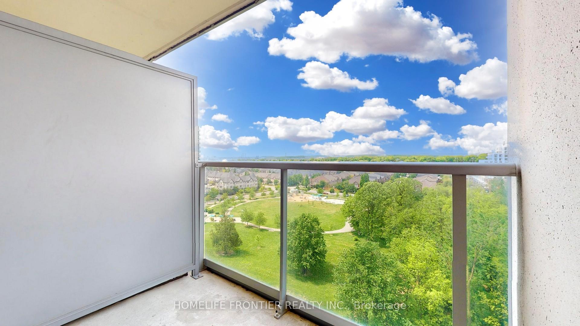 2 Bedrooms Condo at 7 North Park, Vaughan For sale