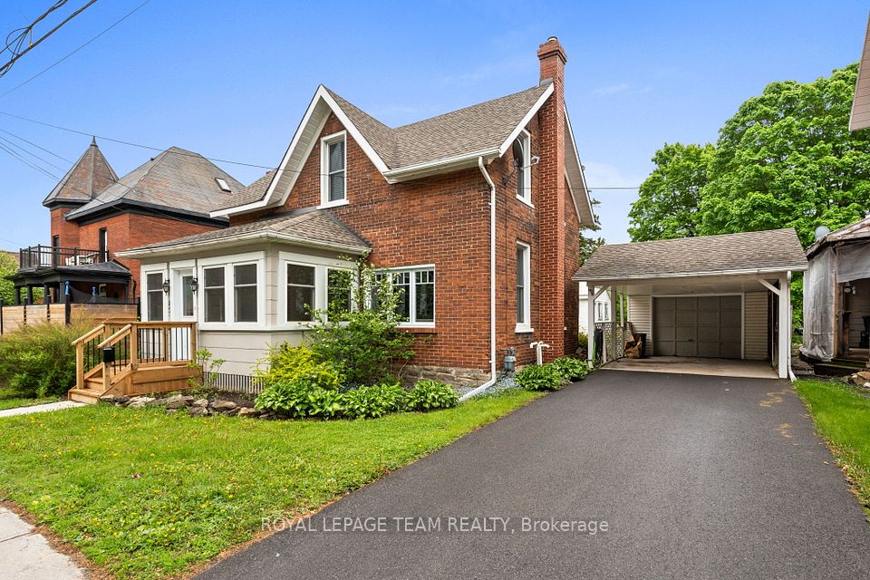 82 Lake Avenue, Carleton Place, ON K7C 1K8