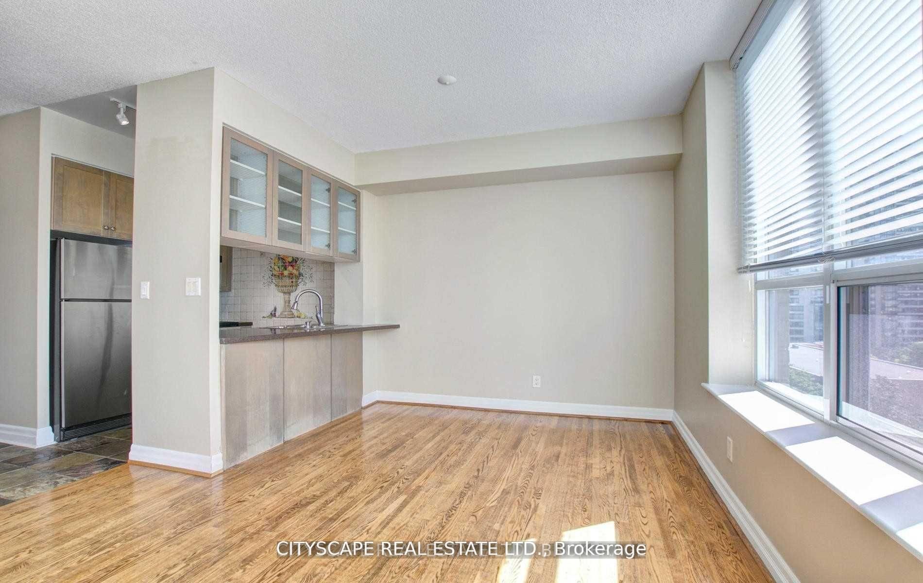 70 Alexander Street, #802