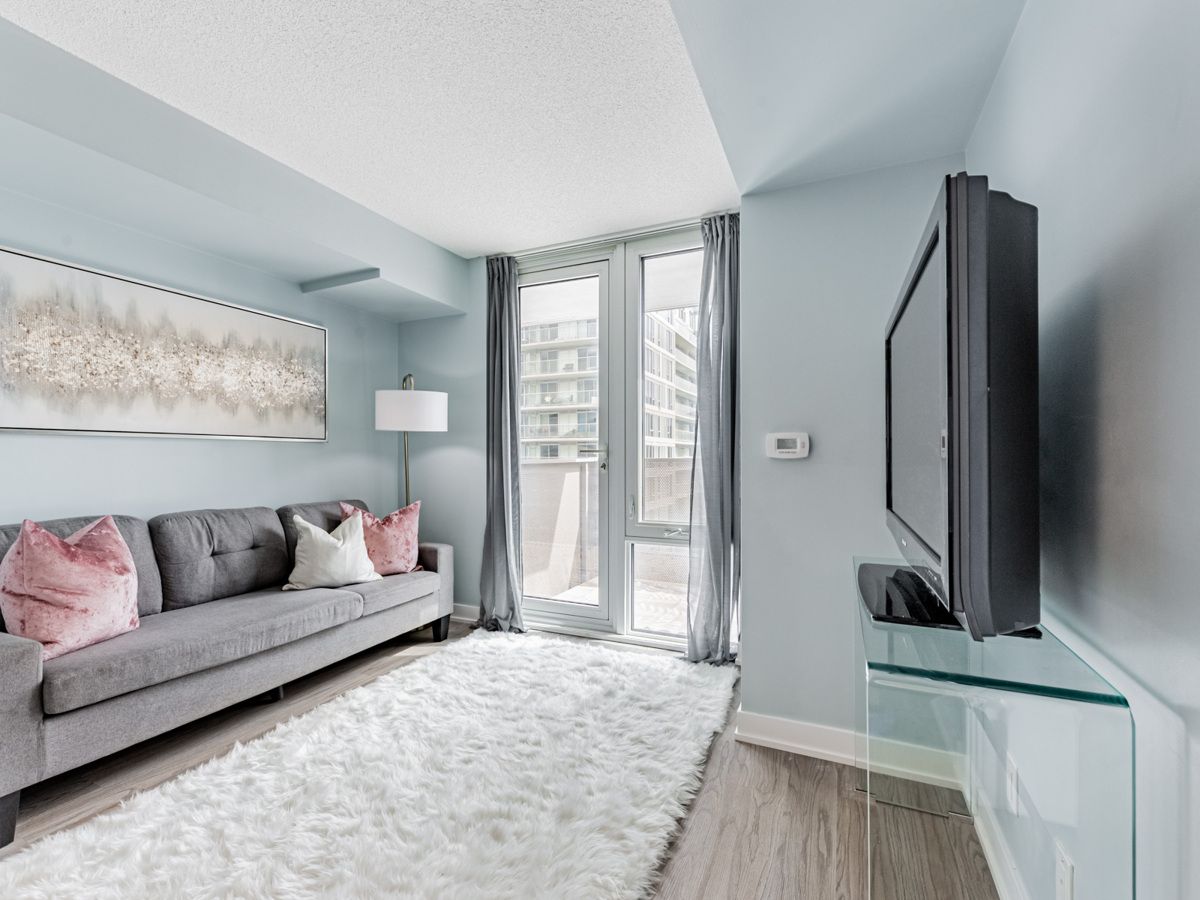 38 Monte Kwinter Court 902