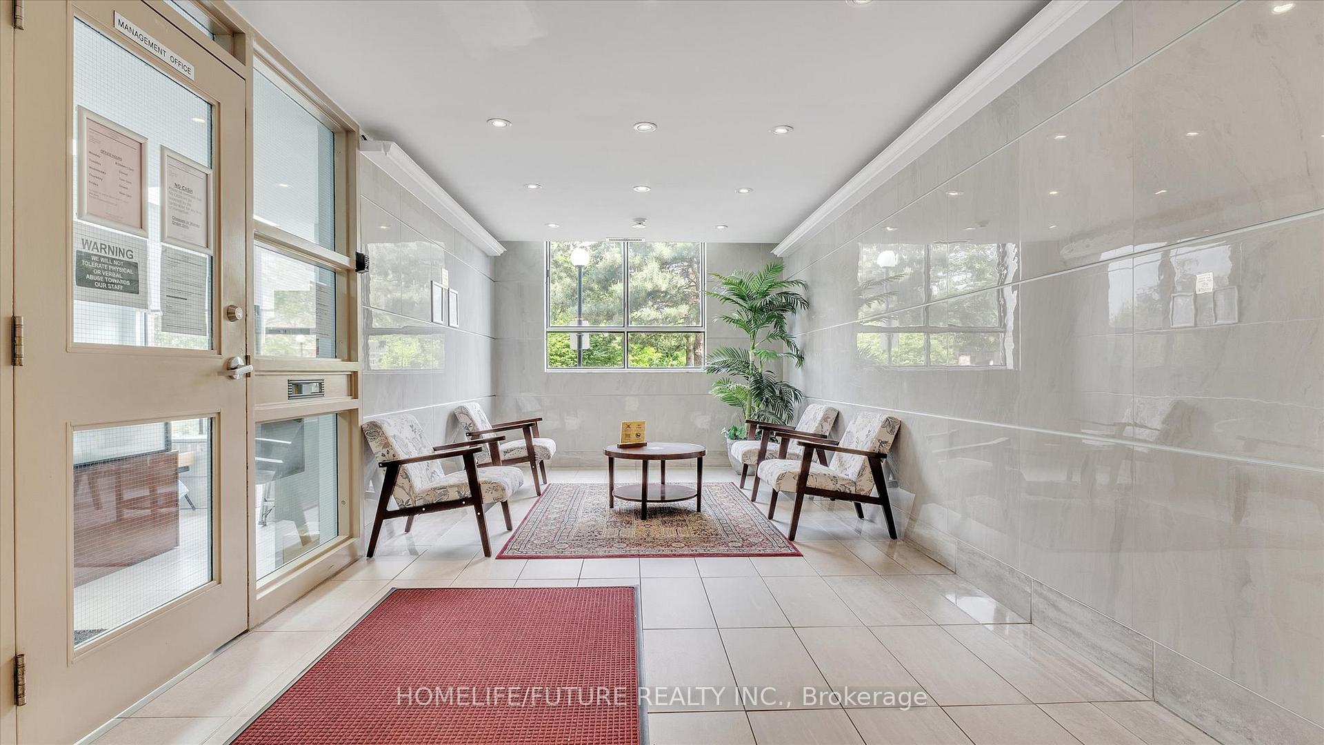 2 Bedrooms Condo at 10 Stonehill, Toronto For sale