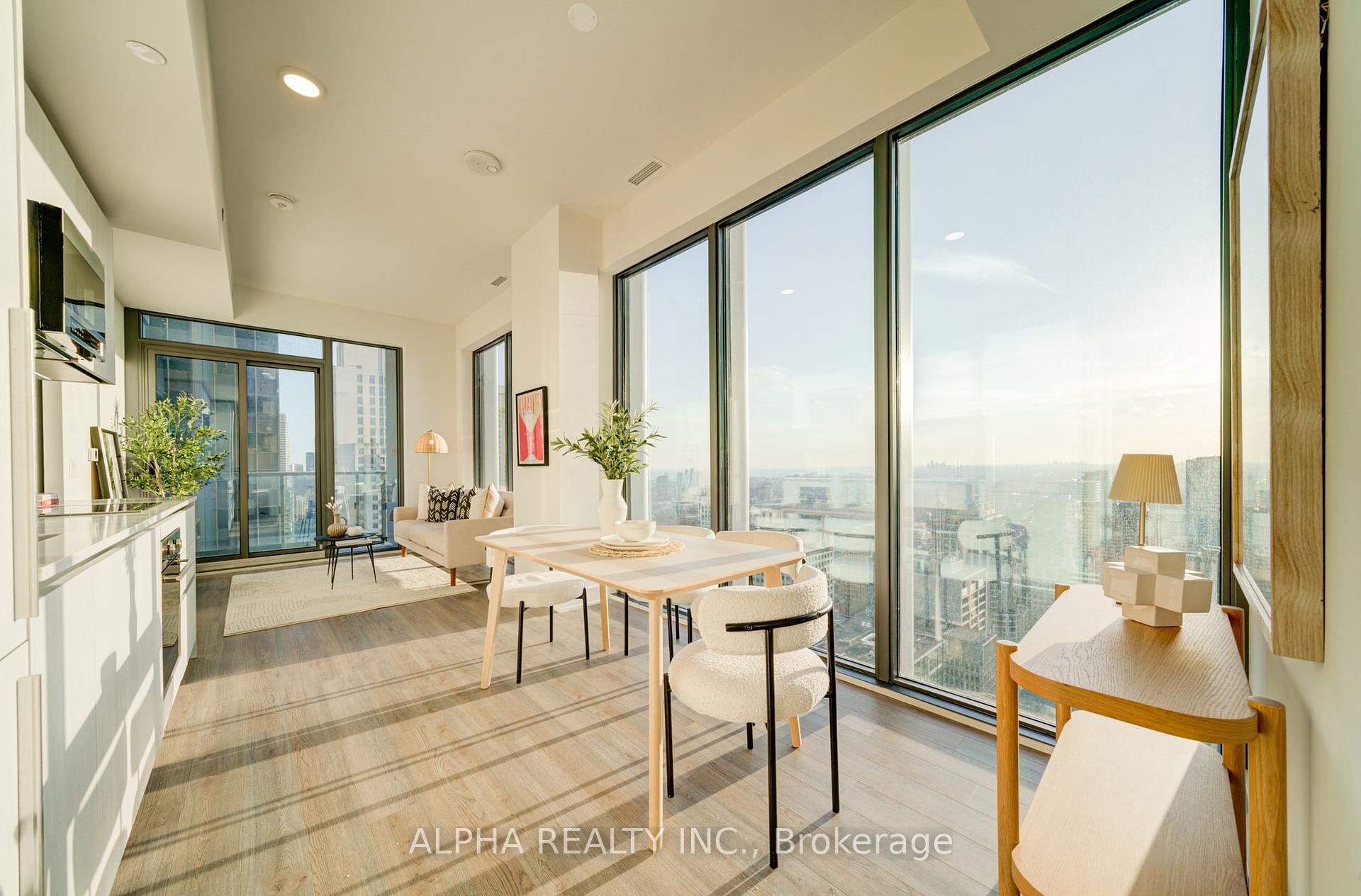 2 Bedrooms Condo at 8 Cumberland,  Toronto For sale