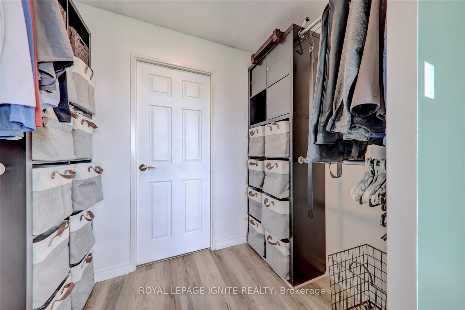 3 Bedrooms Condo at 131 Torresdale, Toronto For sale