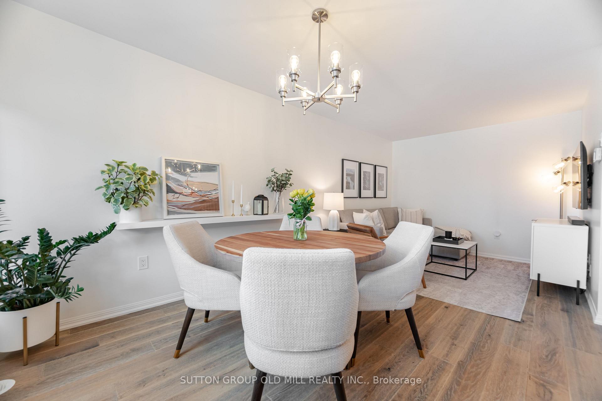2 Bedrooms Condo at 3050 Rotary,  Burlington For sale