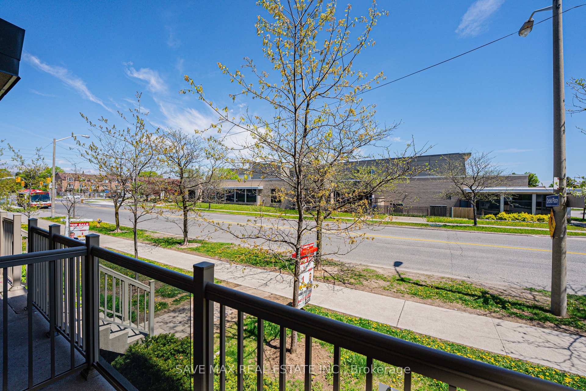 3 Bedrooms Condo at 1070 Progress, Toronto For sale