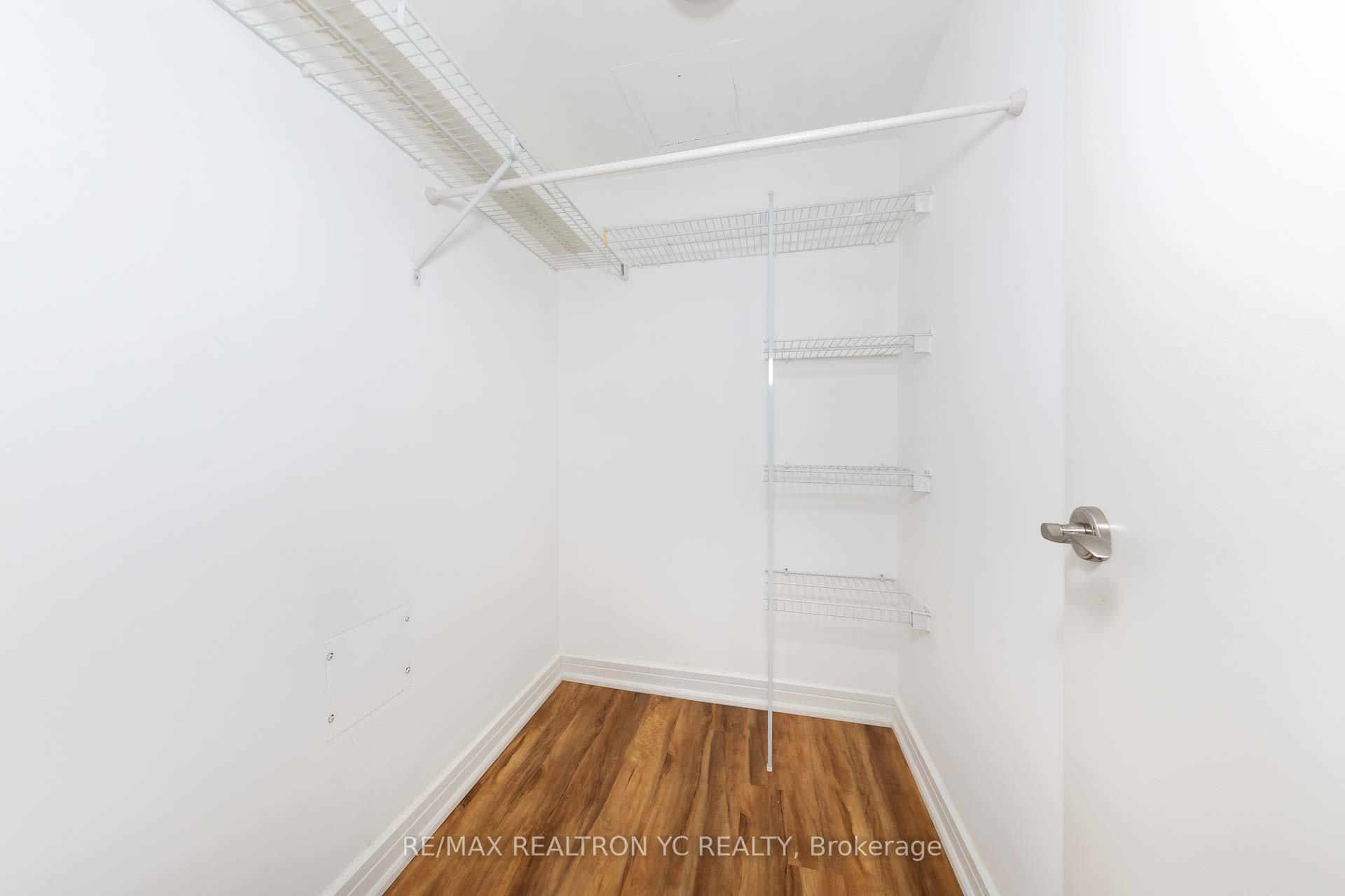 1 Bedroom Condo at 18 Harrison Garden, Toronto For sale