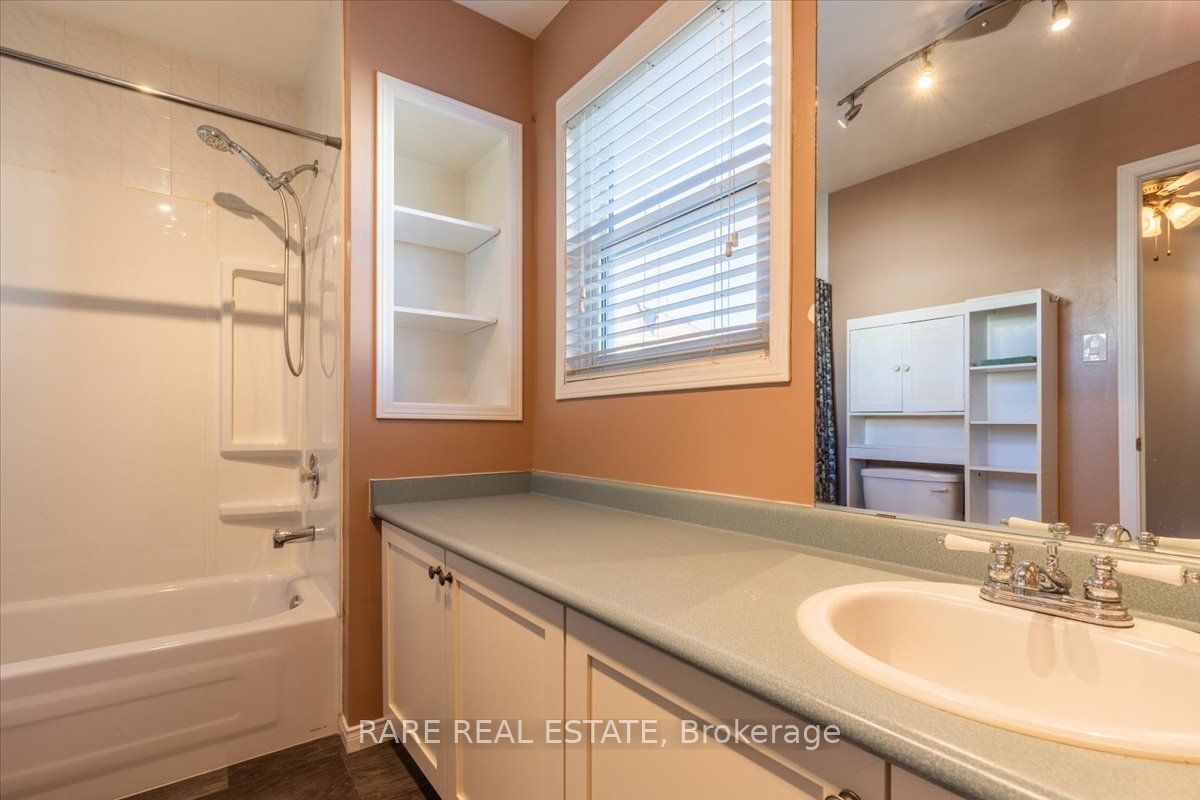 120 D'ambrosio Drive, #28