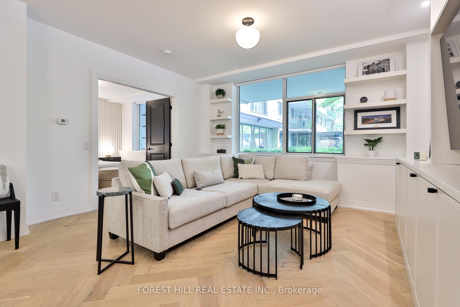 2 Bedrooms Condo at 1 Benvenuto, Toronto For sale