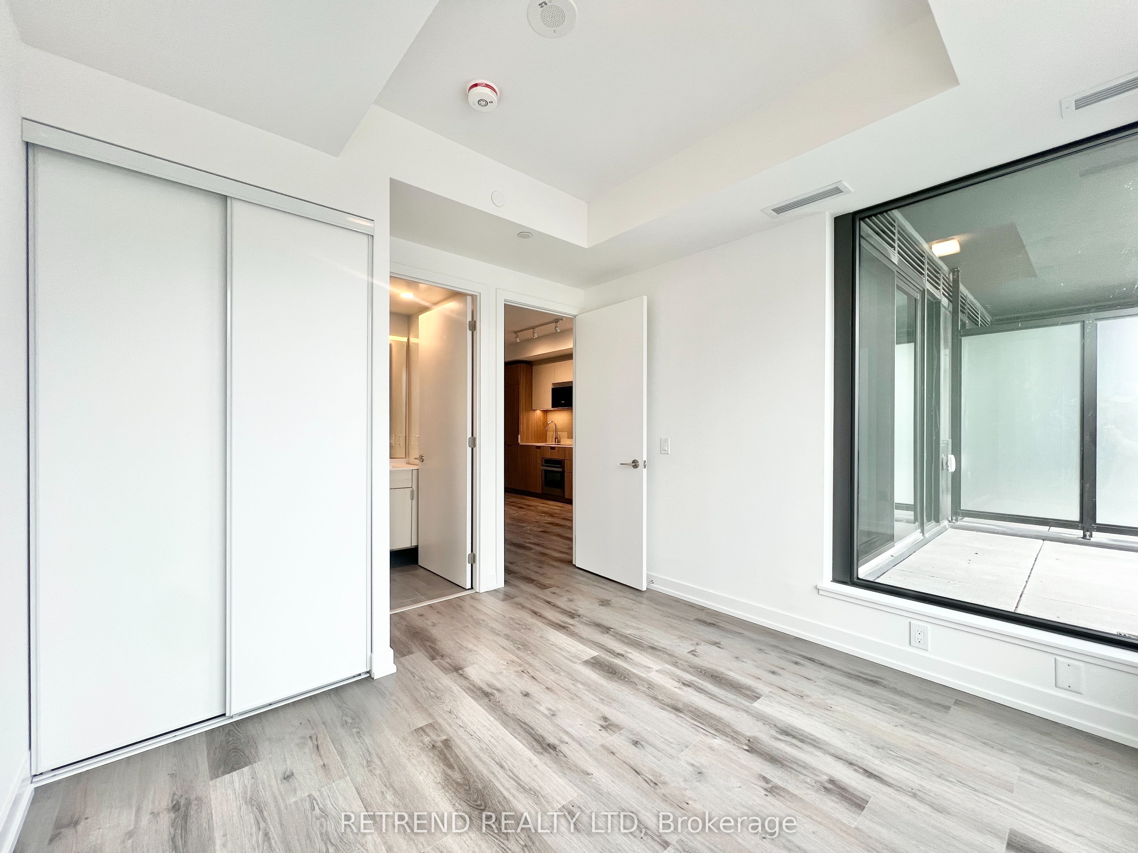 28 Eastern Avenue, #815