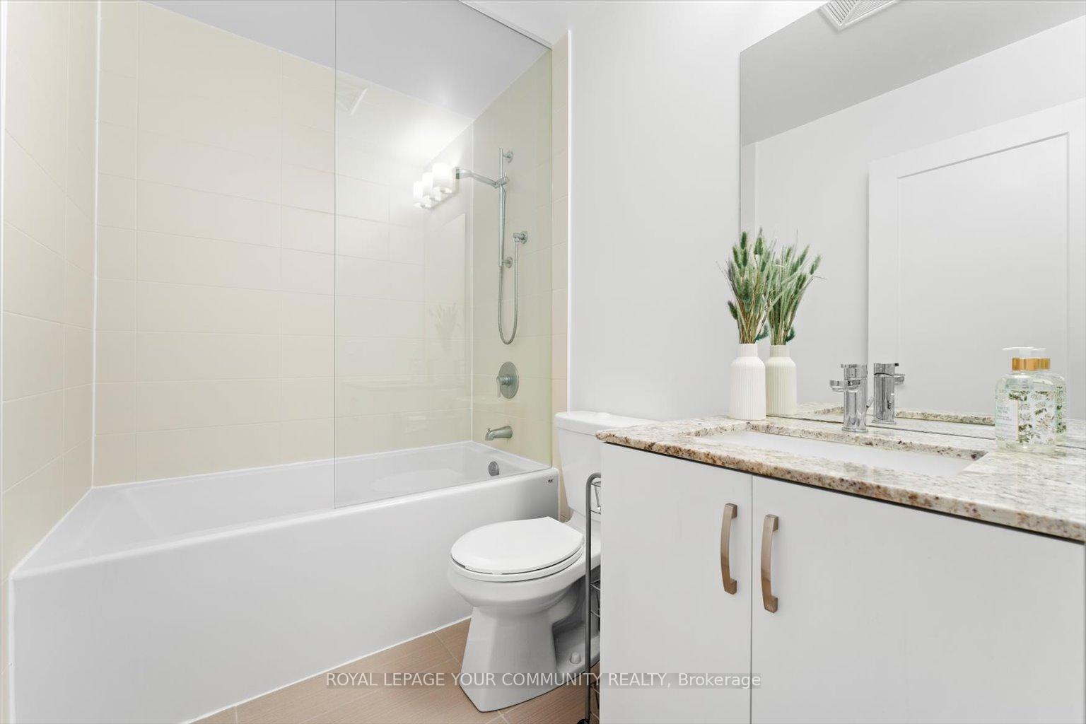 2 Bedrooms Condo at 1486 Bathurst, Toronto For sale