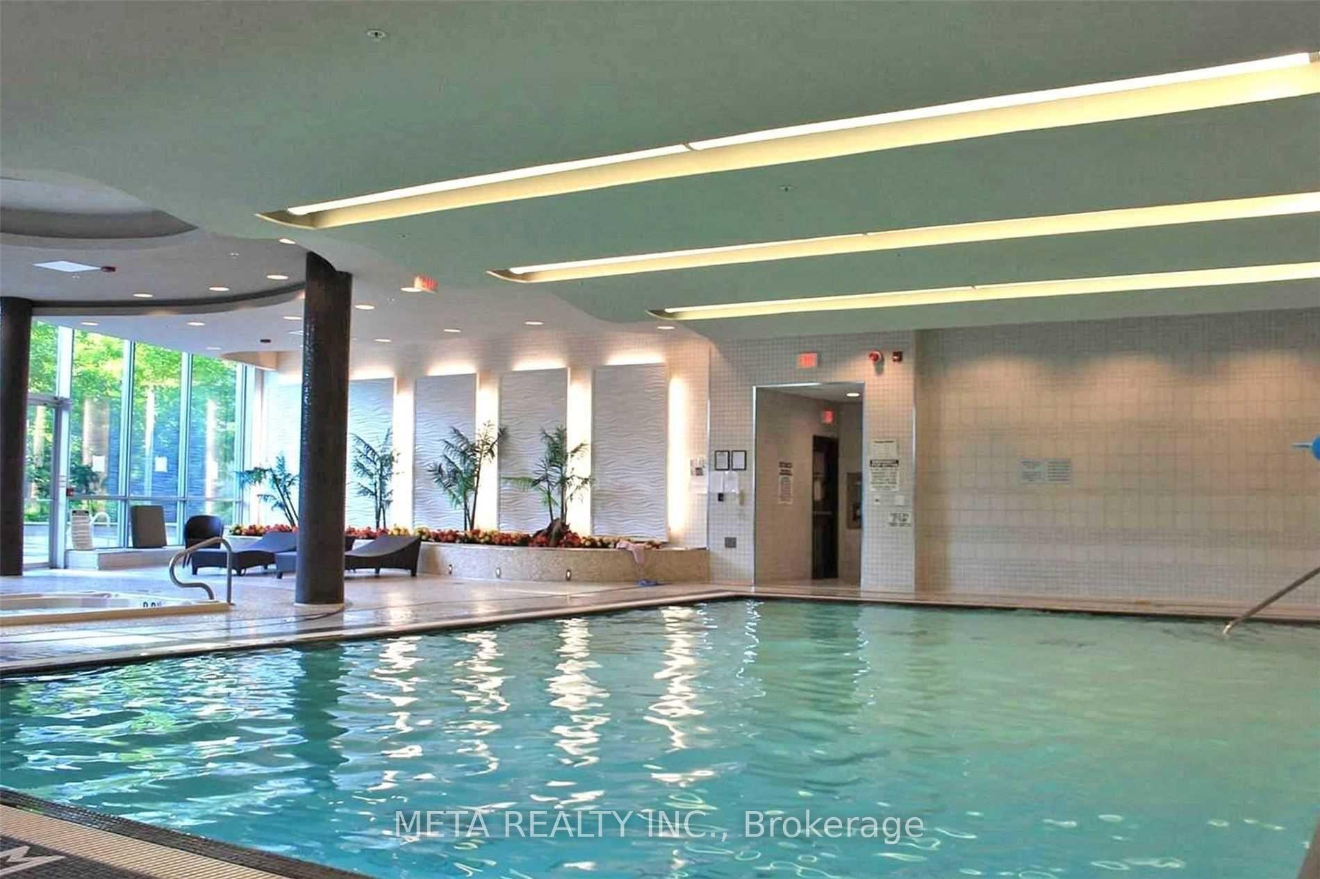 2 Bedrooms Condo at 50 Absolute, Mississauga For sale