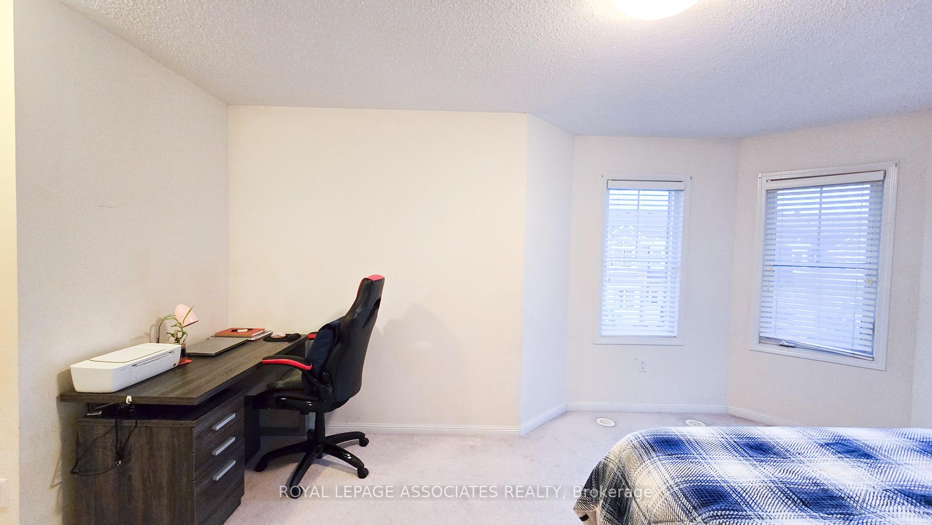 2 Bedrooms Condo at 50 Mendelssohn, Toronto For sale
