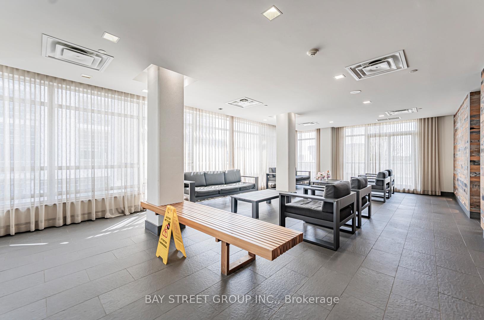 1 Bedroom Condo at 275 Yorkland, Toronto For sale